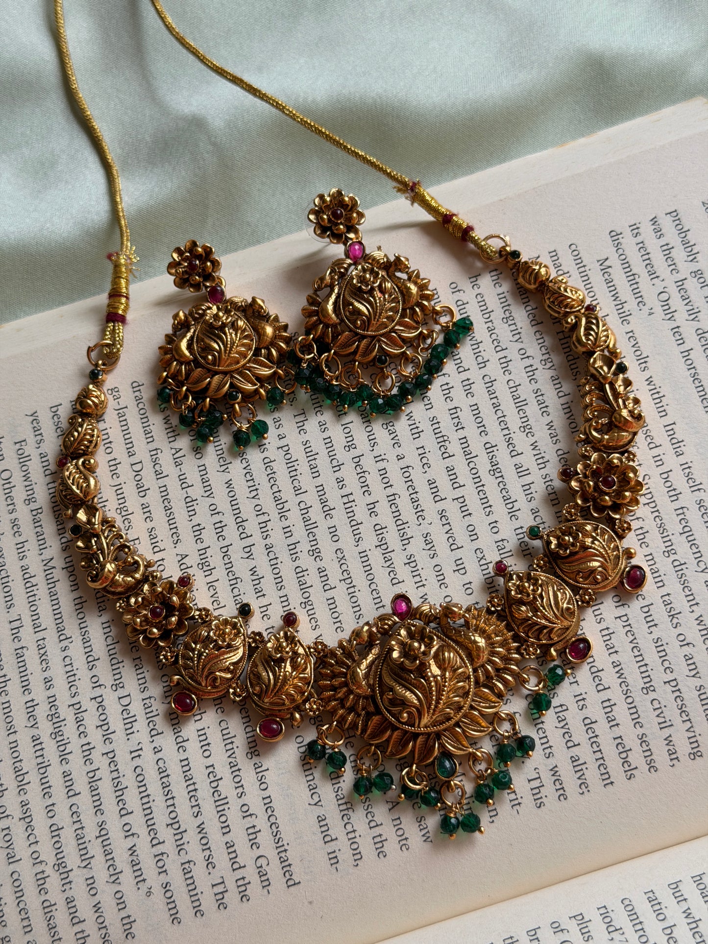 Gulab Budgeted Necklace