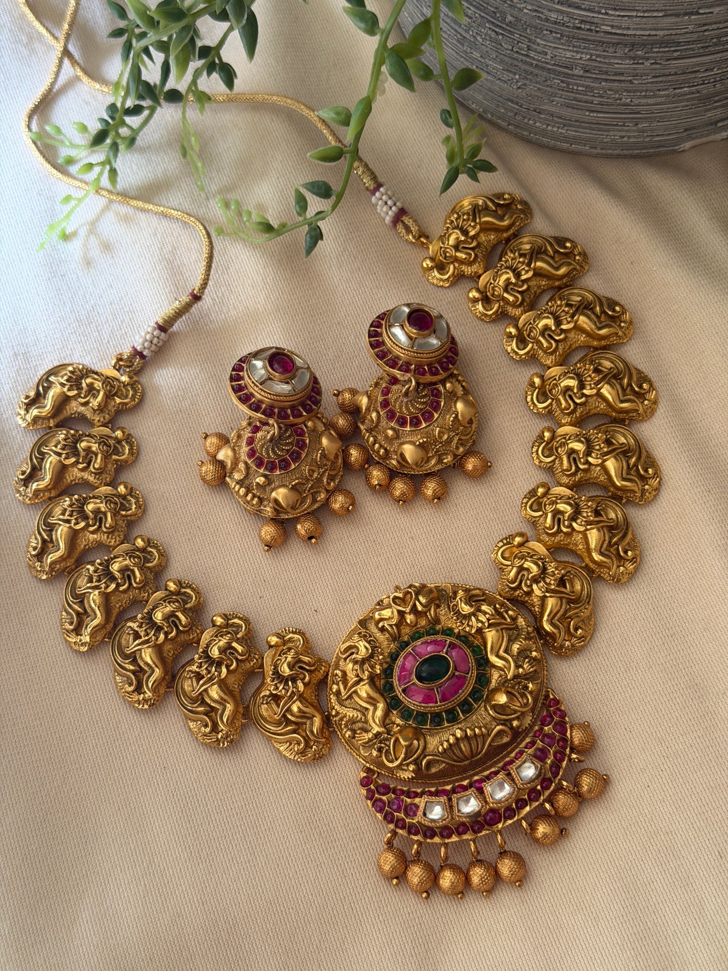Jadau Alankaara Necklace