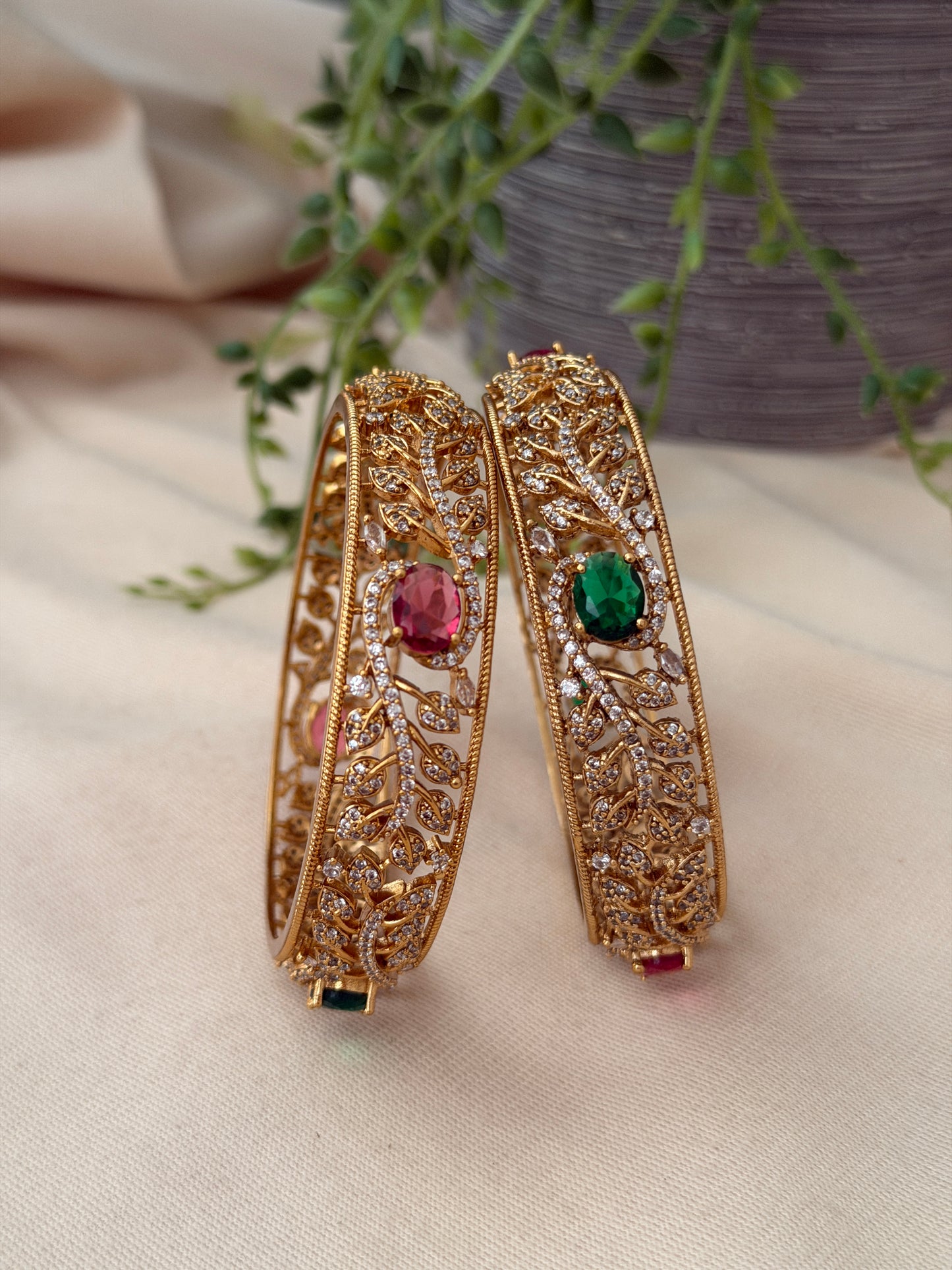 Ilina Bangles