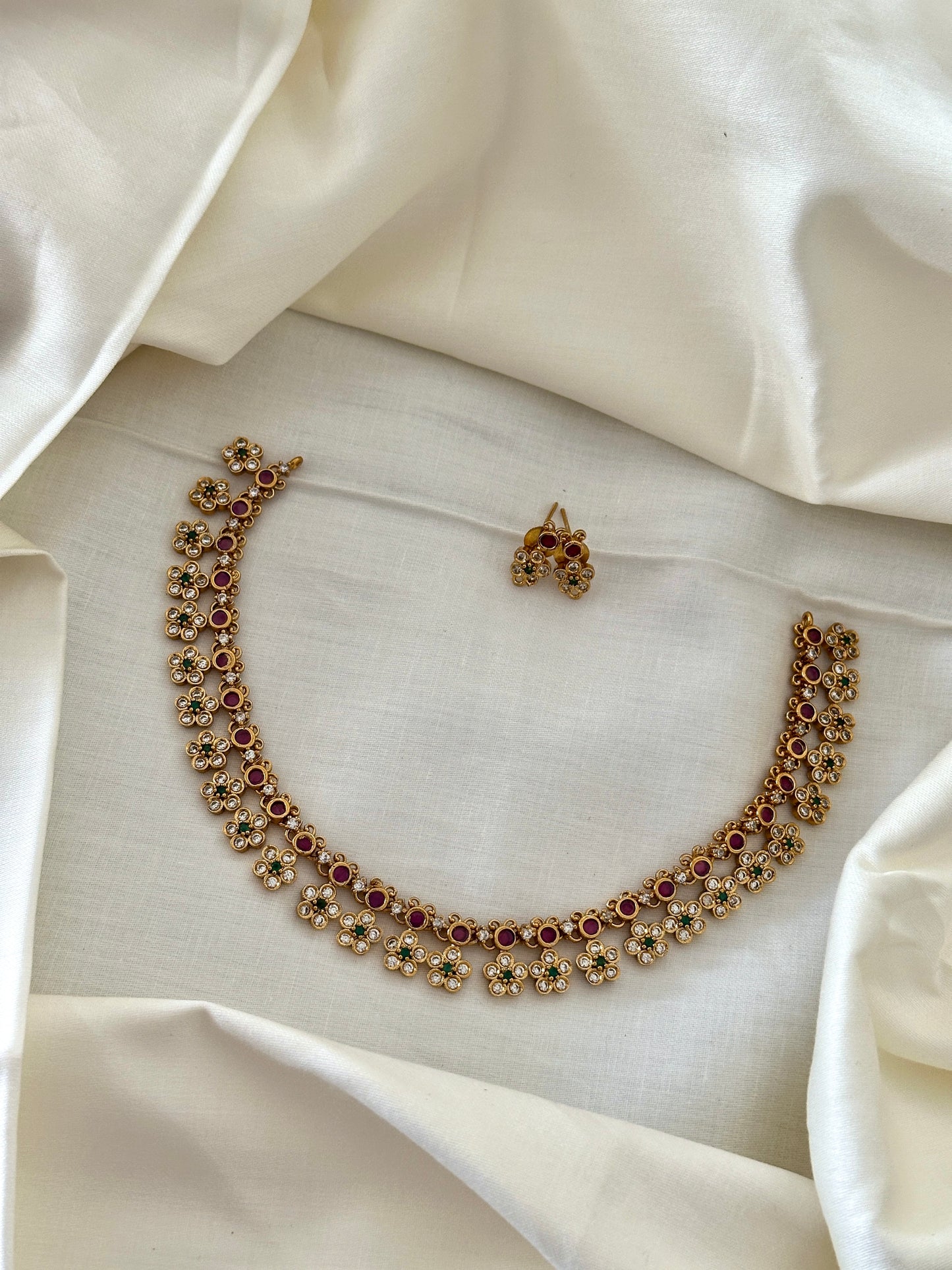 Kayra Floral Necklace