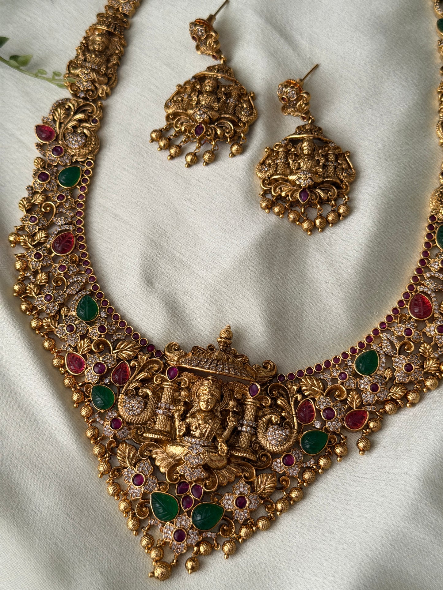Pallavi Haaram Set