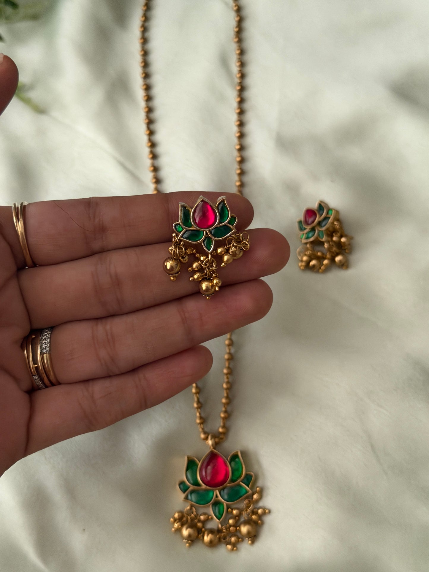 Mini Gundu Lotus Maala