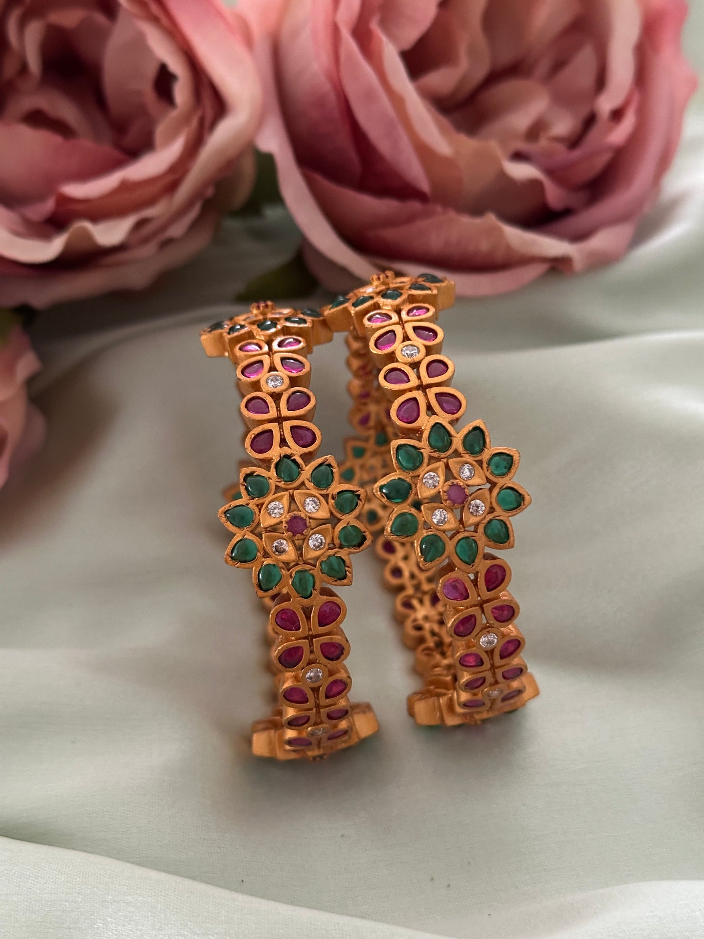 Kemp Surya Bangles 2.6