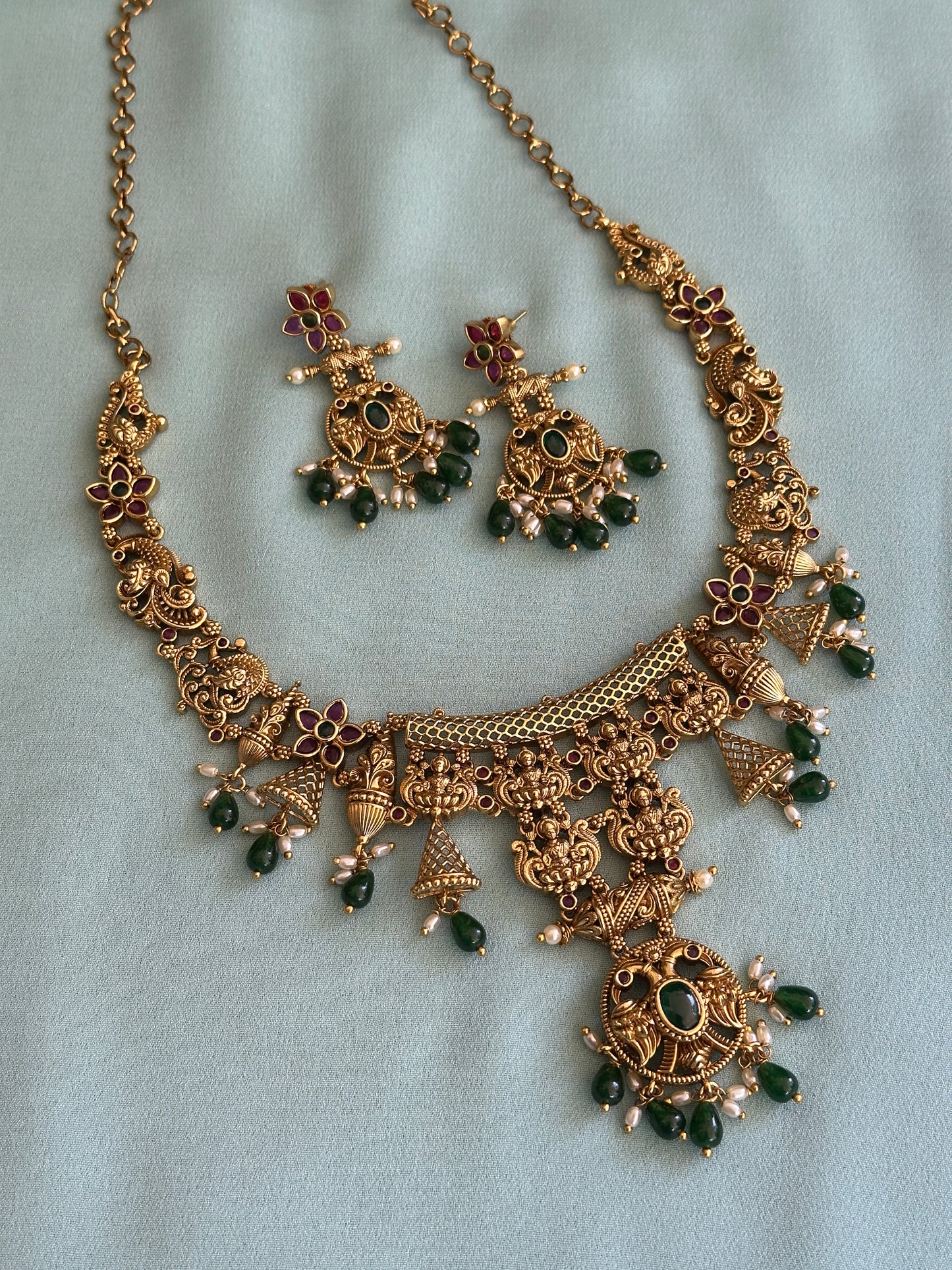 Chaandini Gold Replica