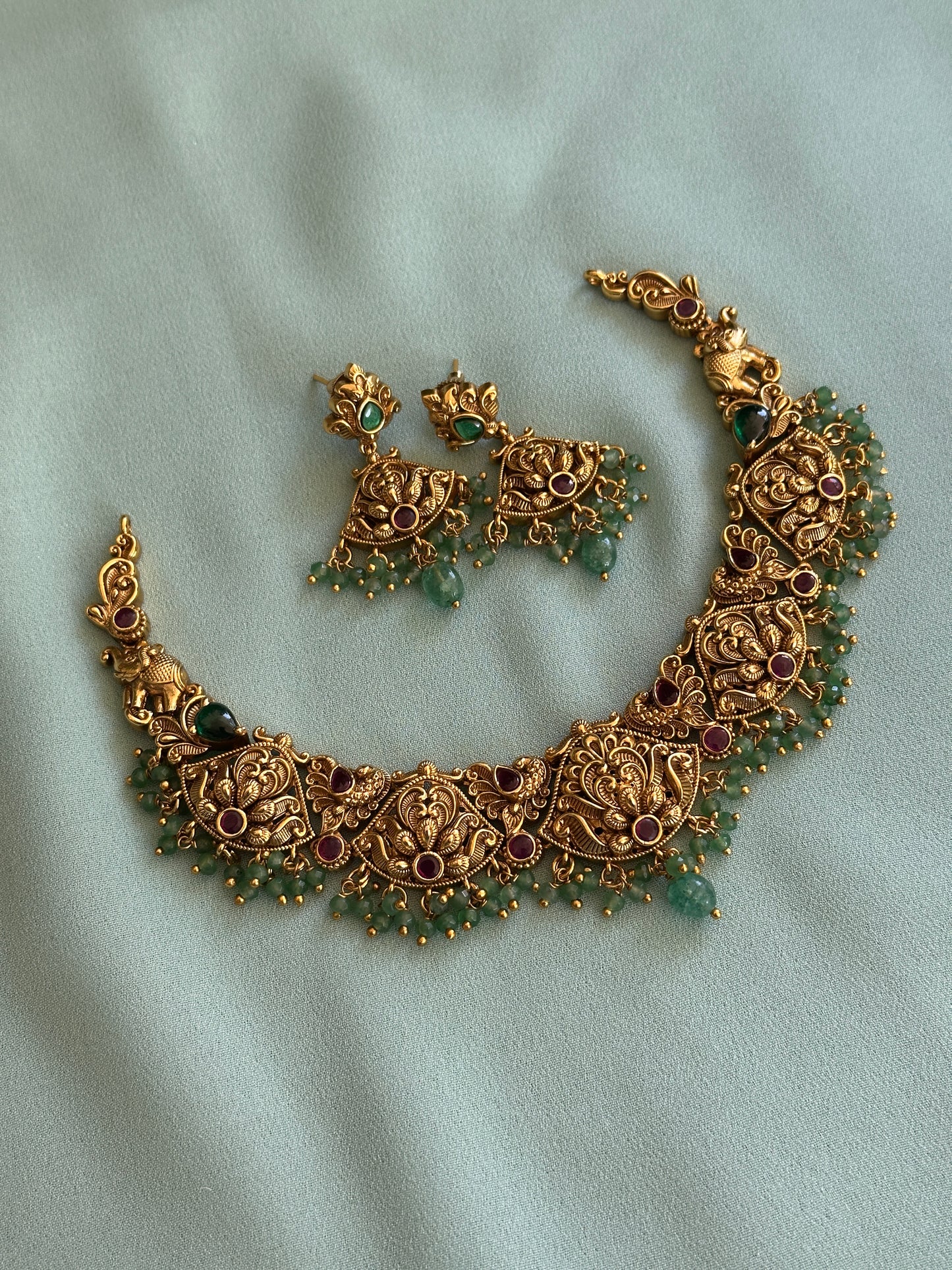 Non Idol Gold Replica