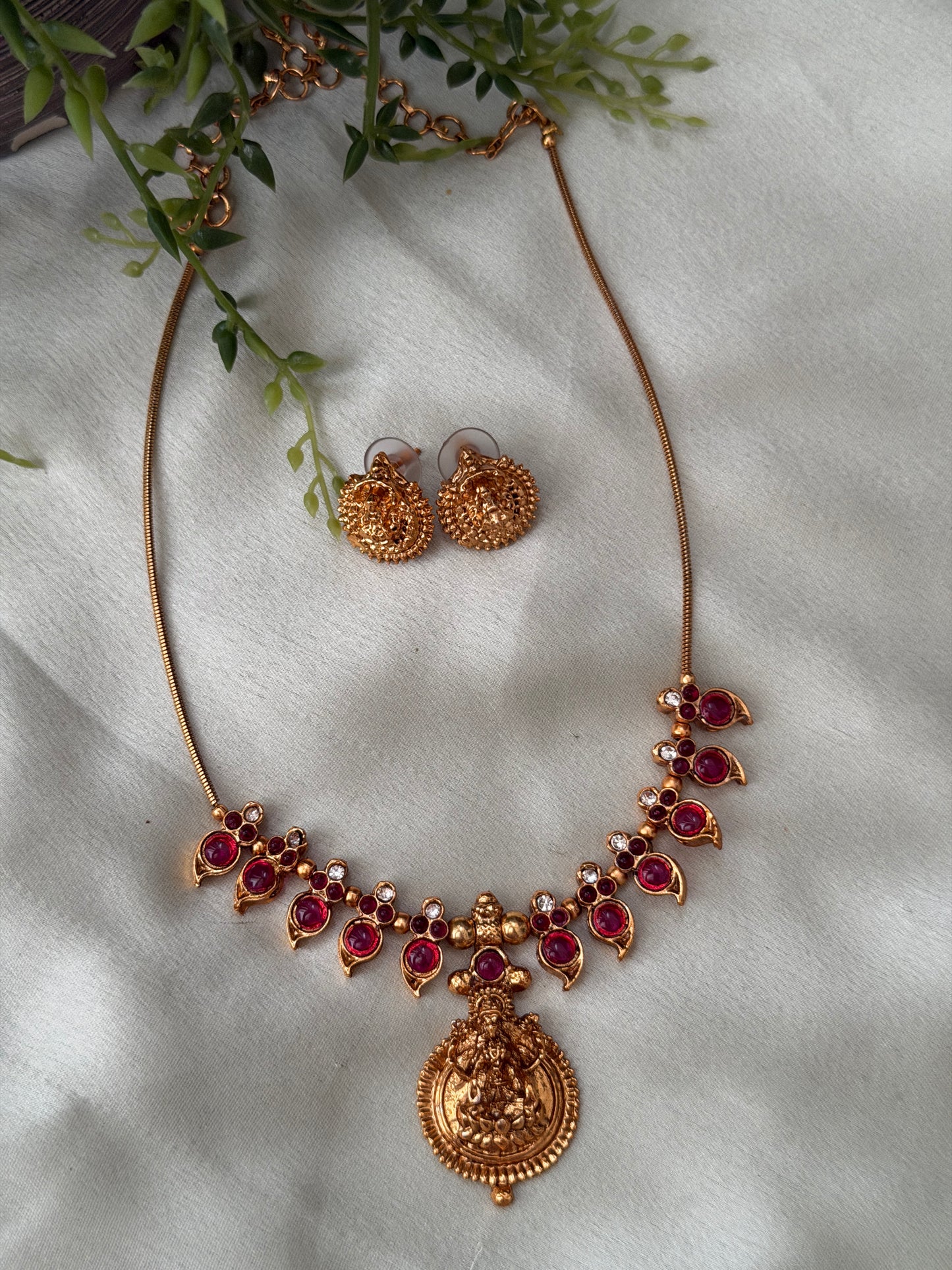 Budgeted Devi Mango Necklace