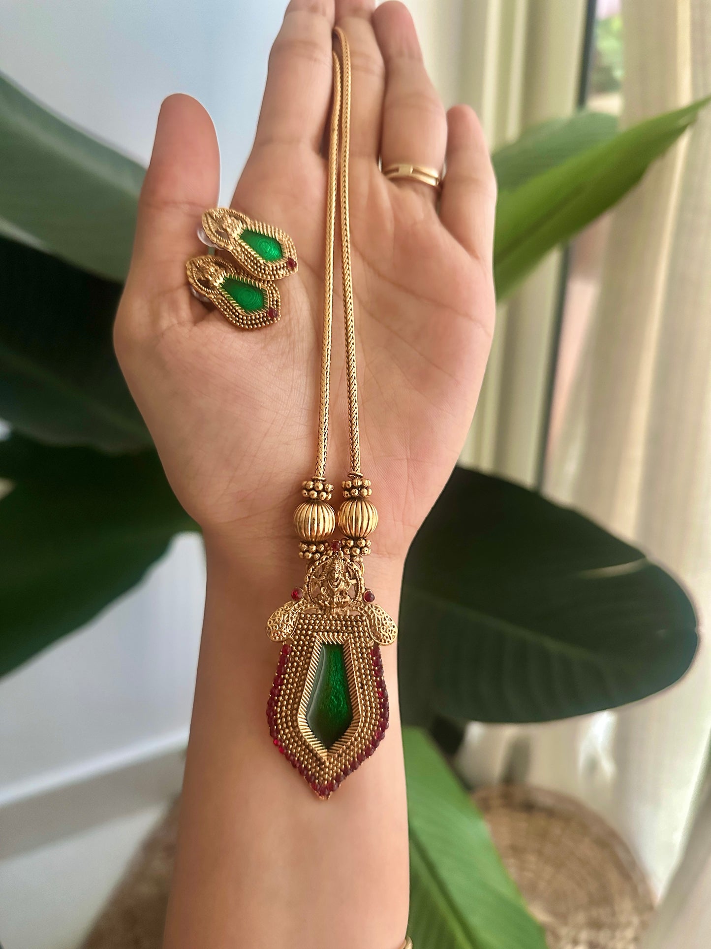 Palakka Pendant Chain v1.0