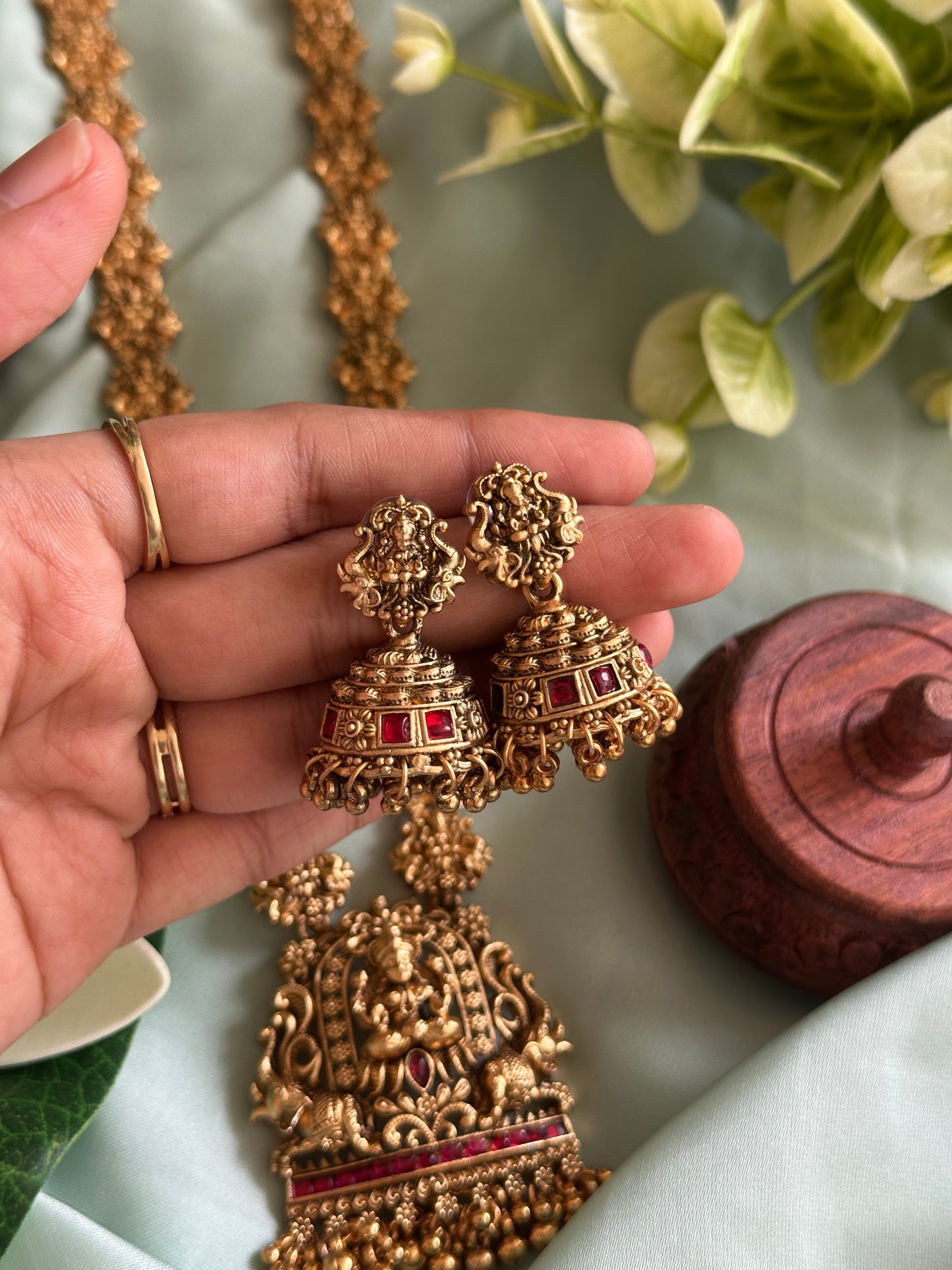Vidhoosha Nakshi Haaram Set