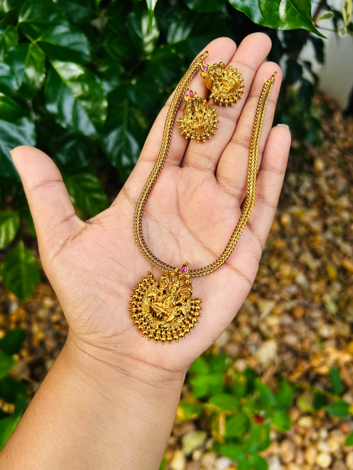 Devi Budgeted Choker