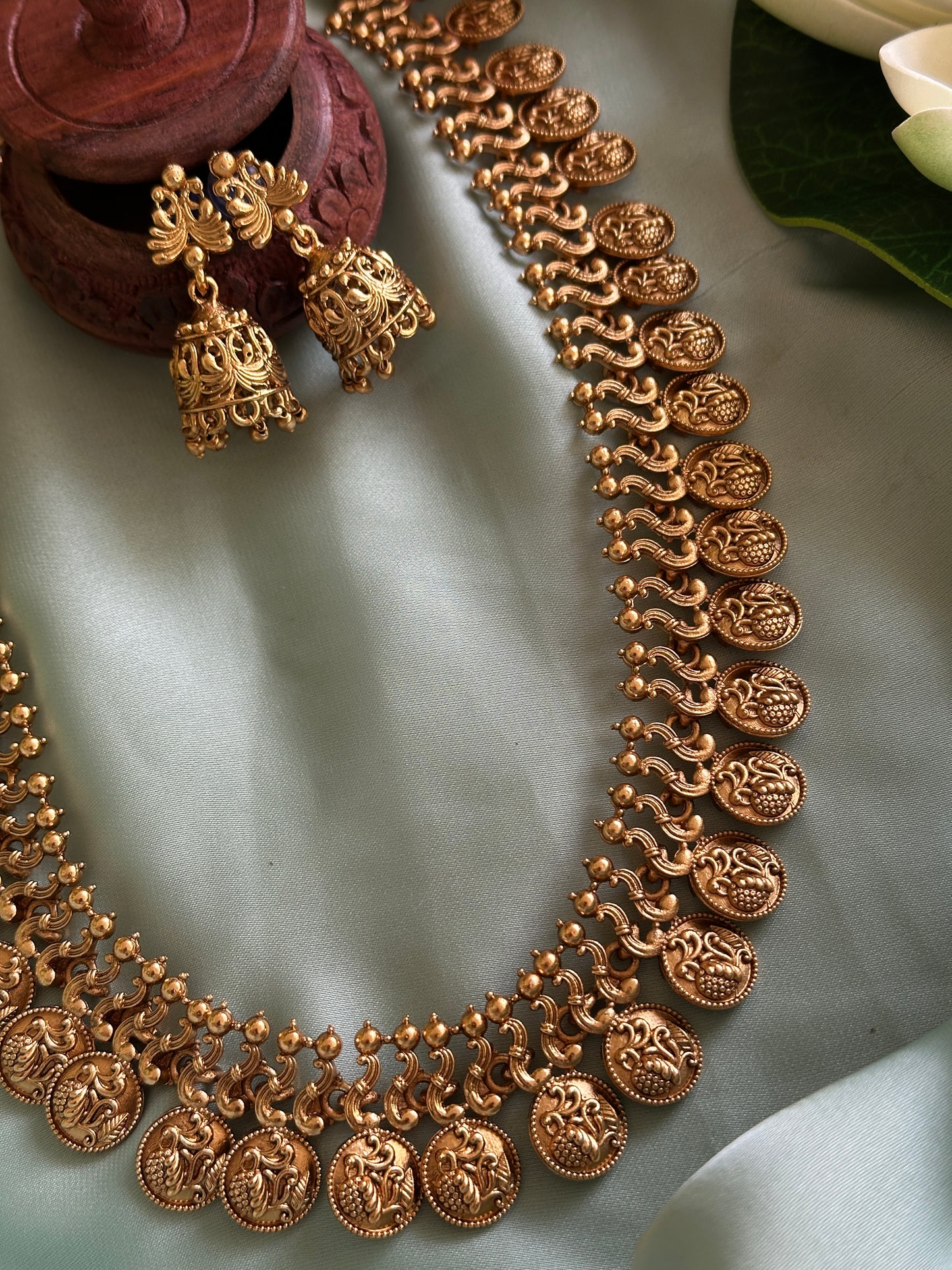 Non Idol Kaashu Maala Latest