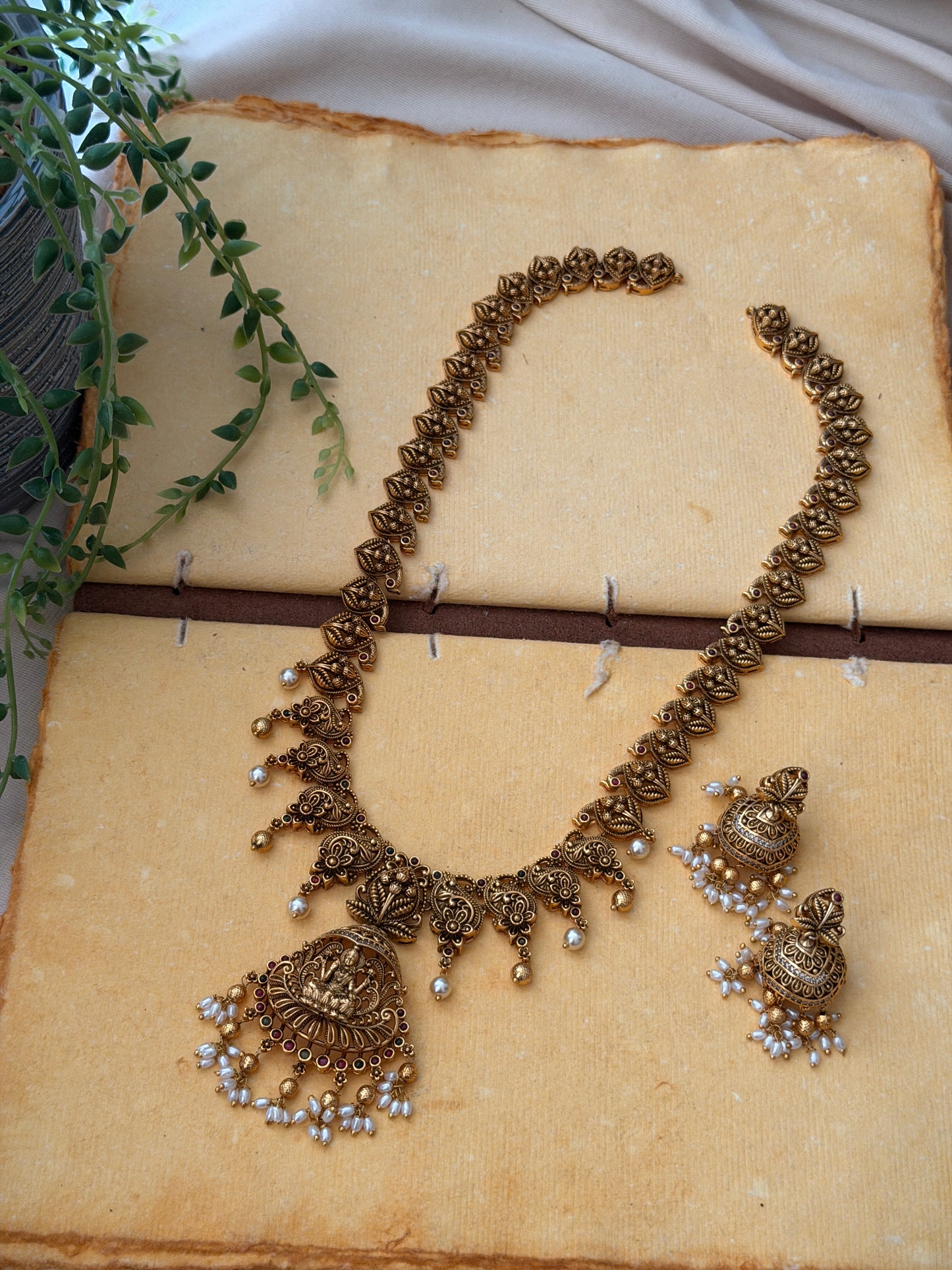 Himani Antique Haaram set
