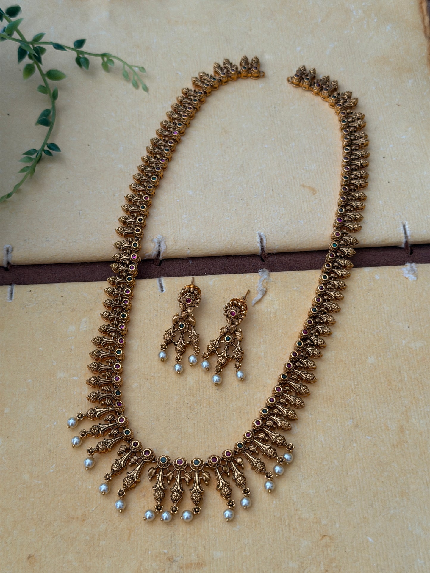 Shantini Antique Gold Thin Haaram