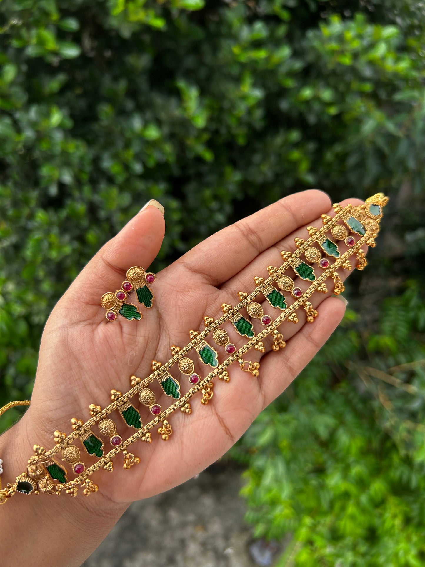 Clover Palakka Choker