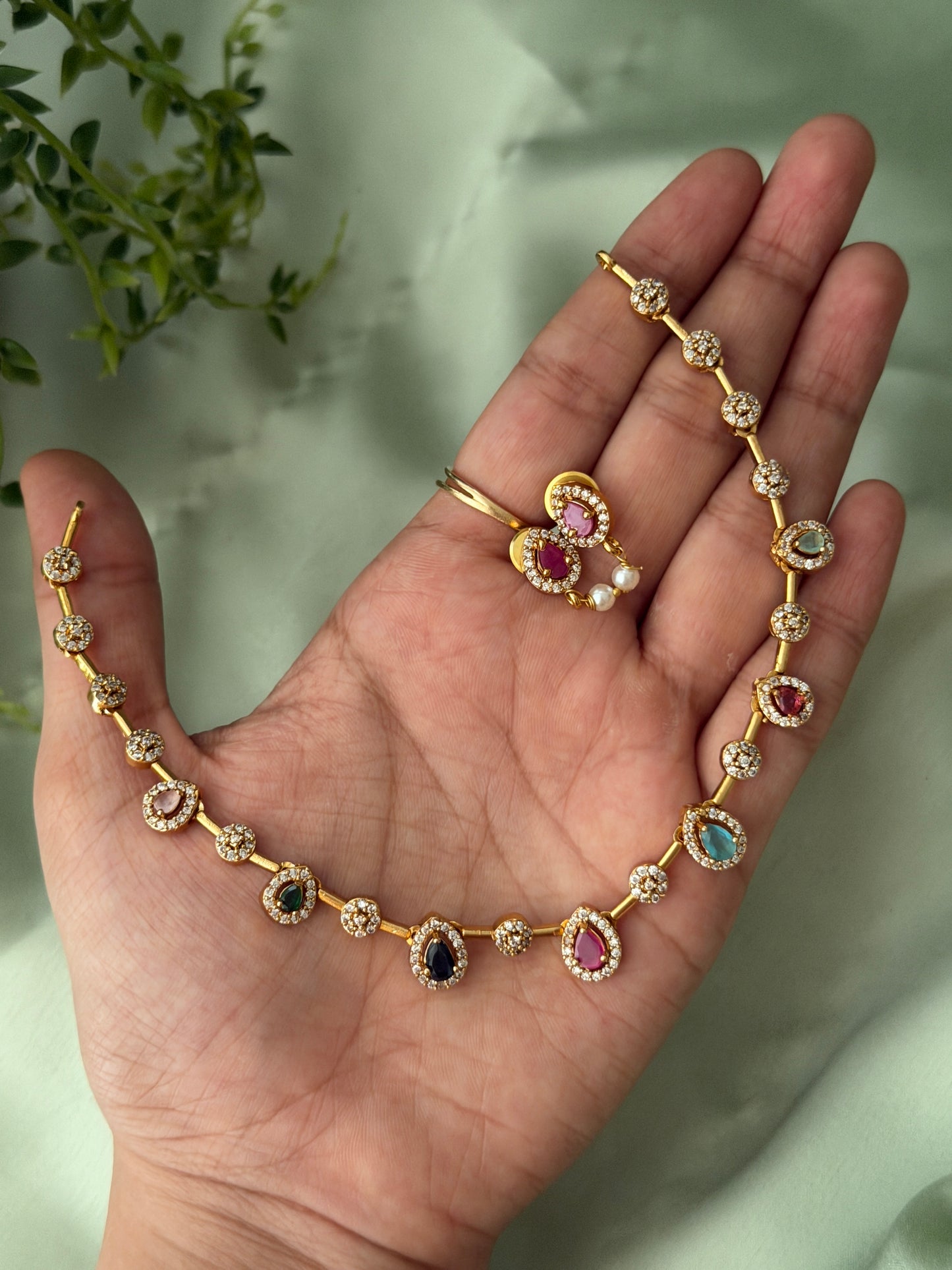 Tear Drop One Line Choker