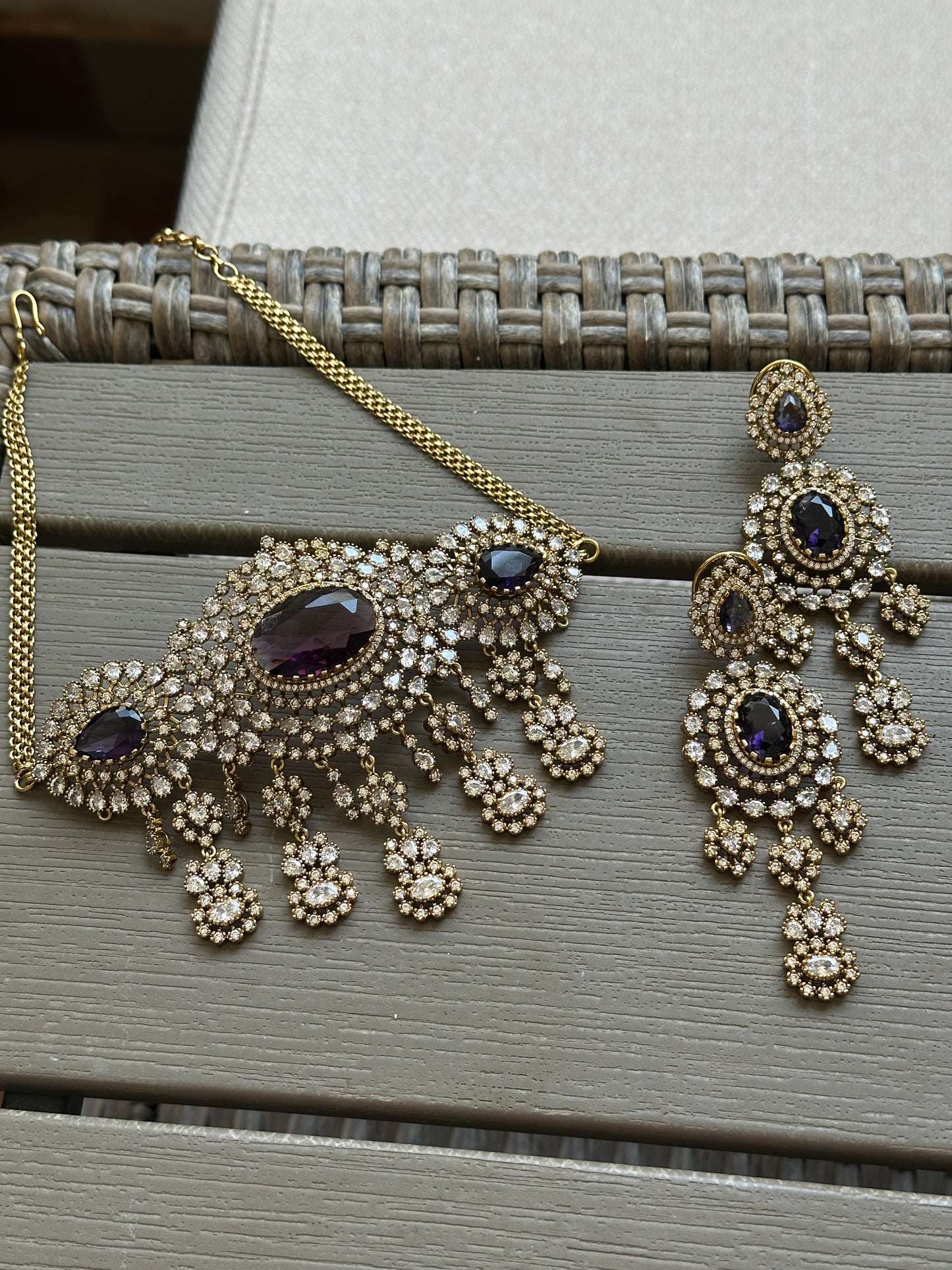 Raha Victorian Choker