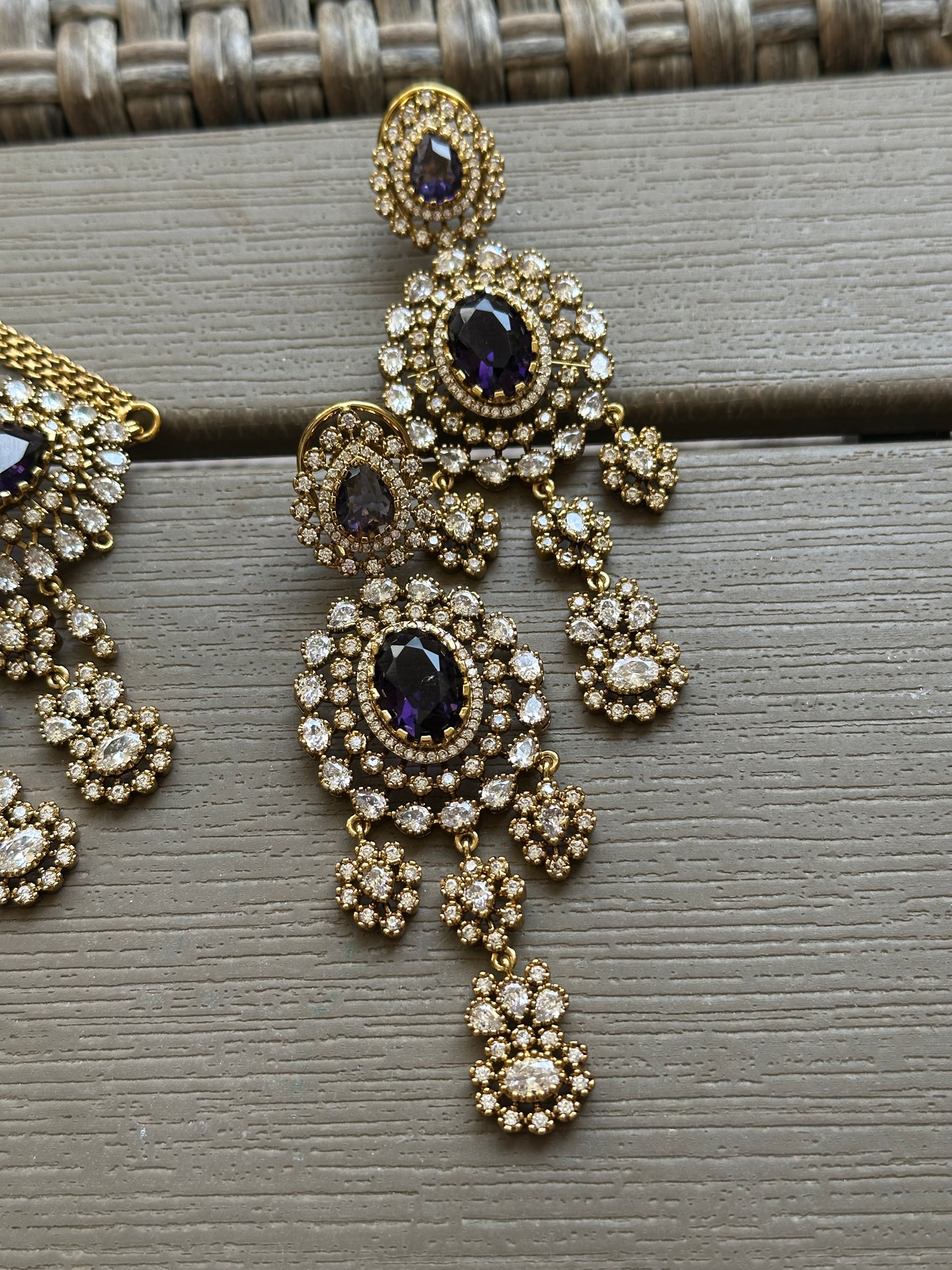 Raha Victorian Choker