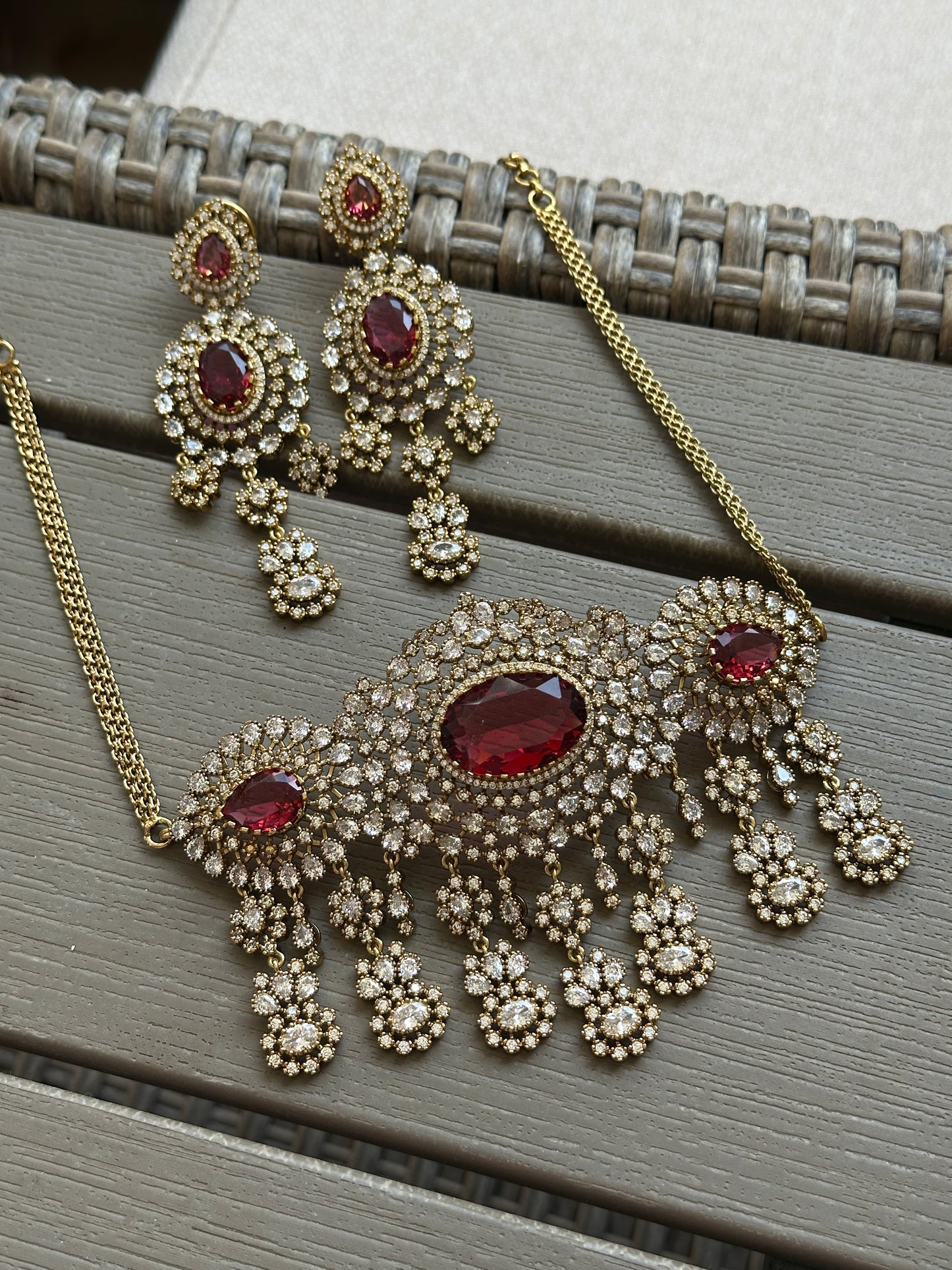 Raha Victorian Choker