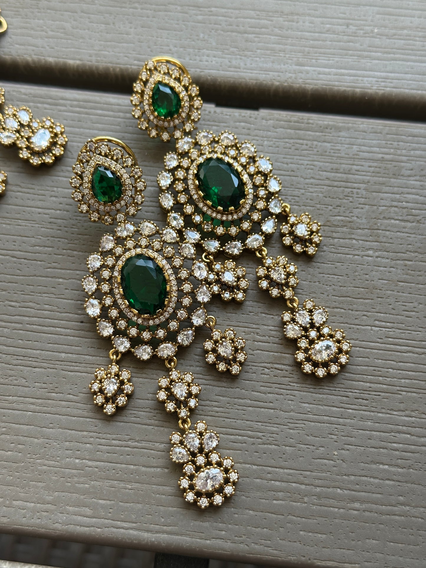 Raha Victorian Choker