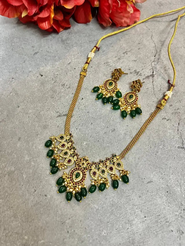Premium Emerald Choker
