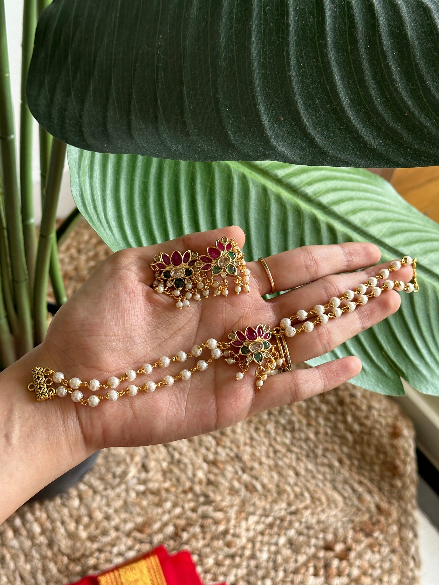 Premium lotus pearl choker