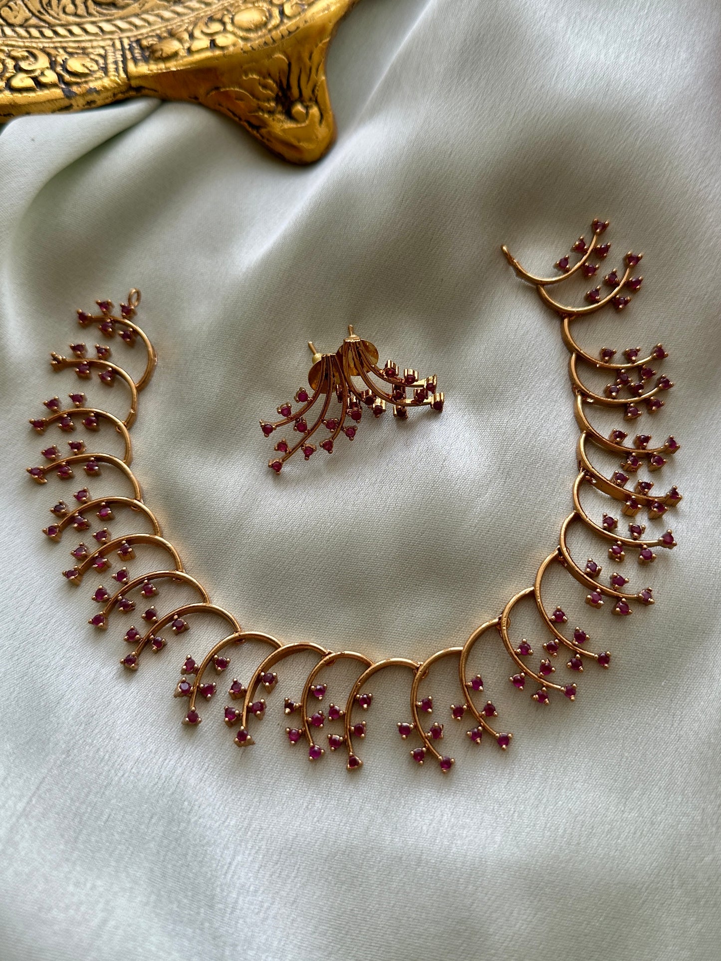 AD Vine Necklace v2.0