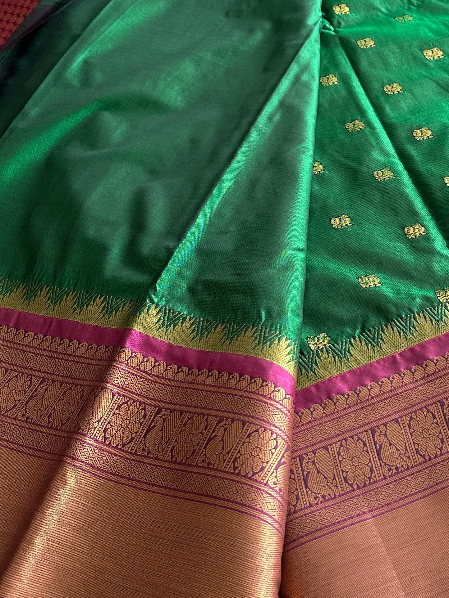 Emerald Green Semi Kanchivaram Pattu