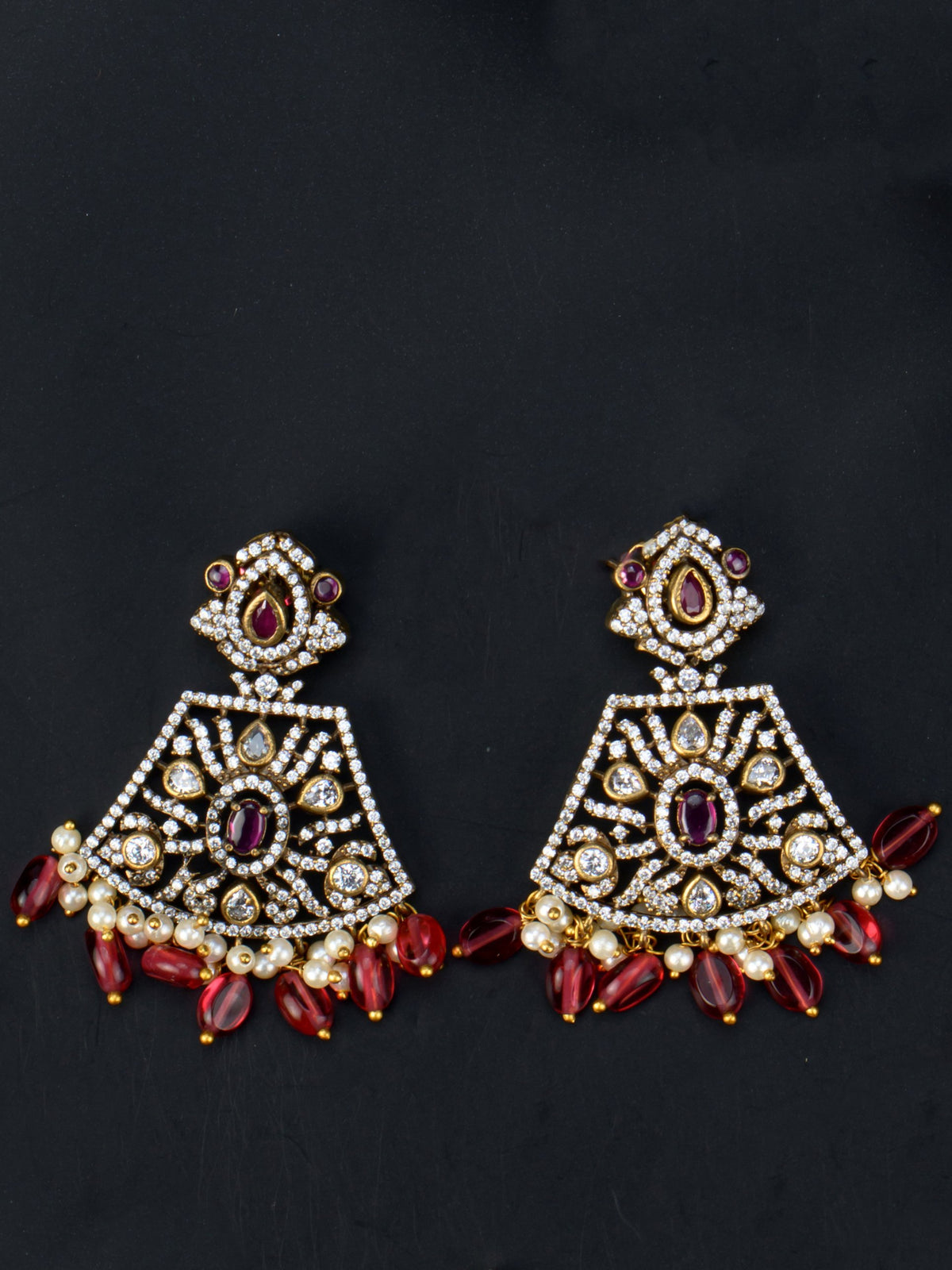 Rudhira Victorian Necklace matching earrings
