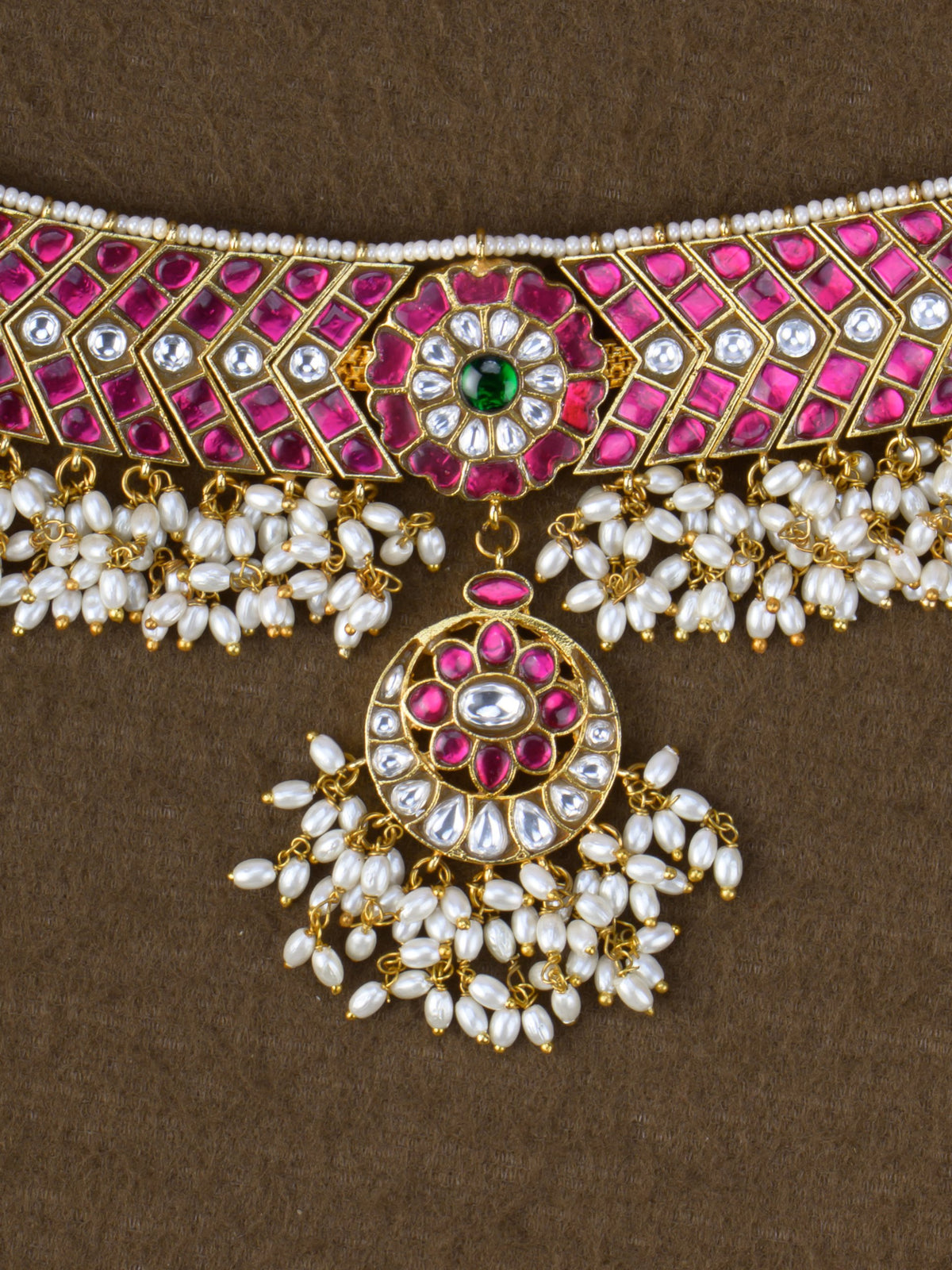 Rani Jadau Pearl Choker - pendant close-up