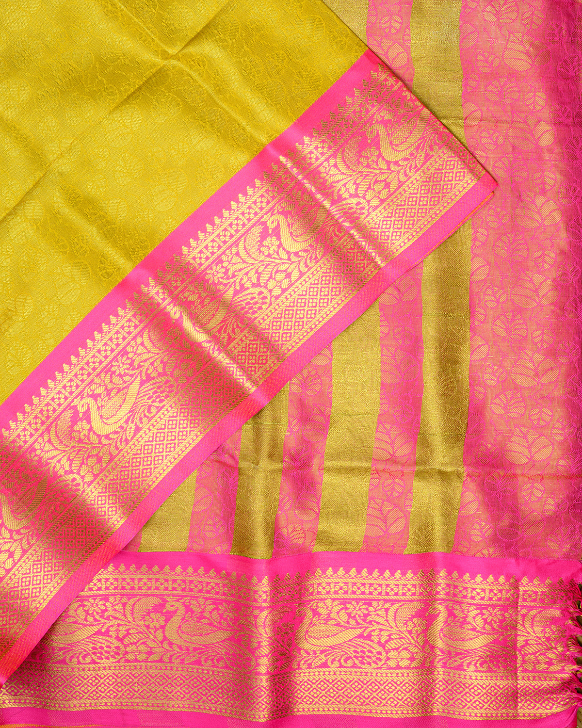 Kavitha Banarasi Brocade Silk Saree v1.0