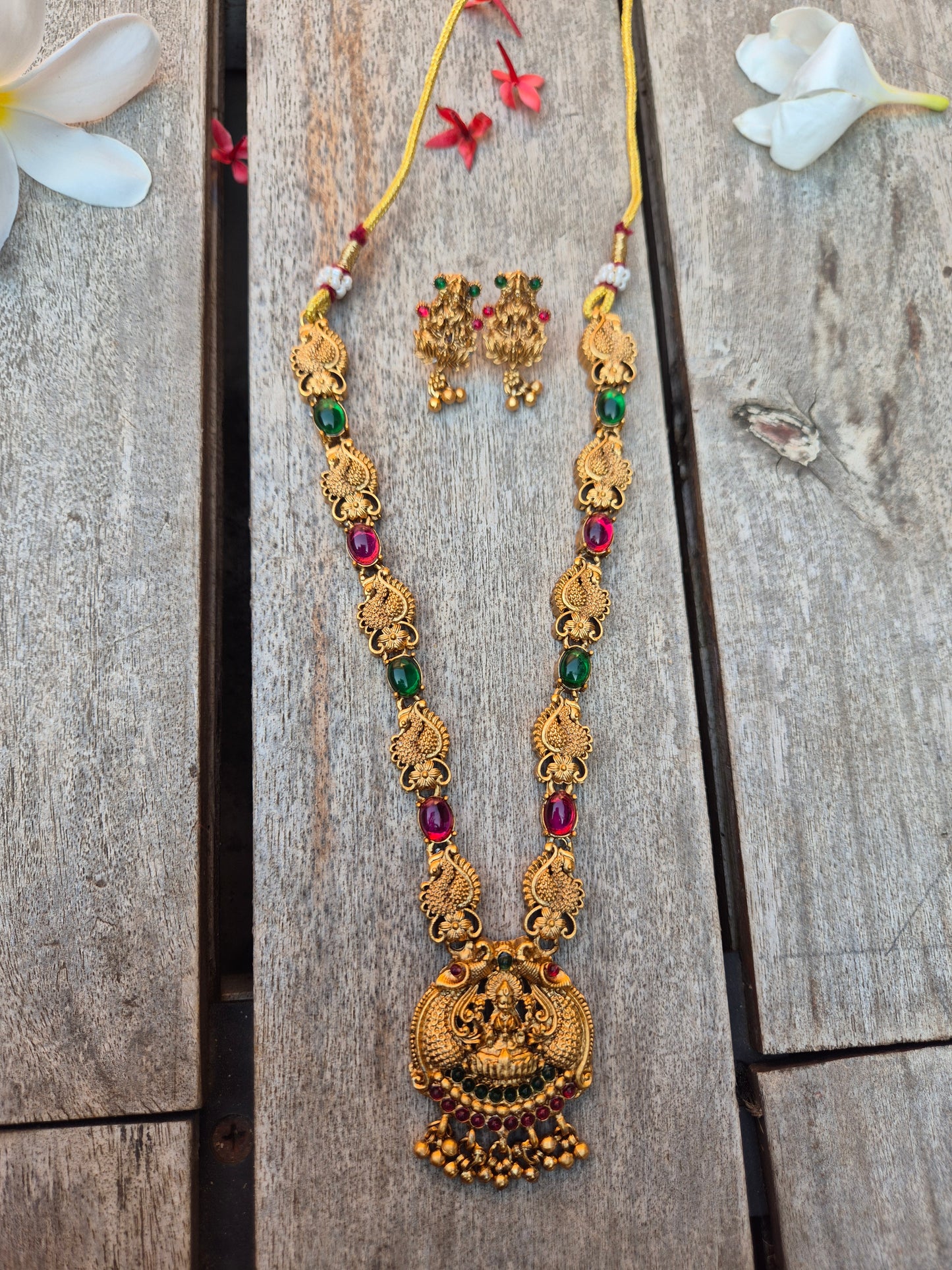 Shristi Kempu Necklace