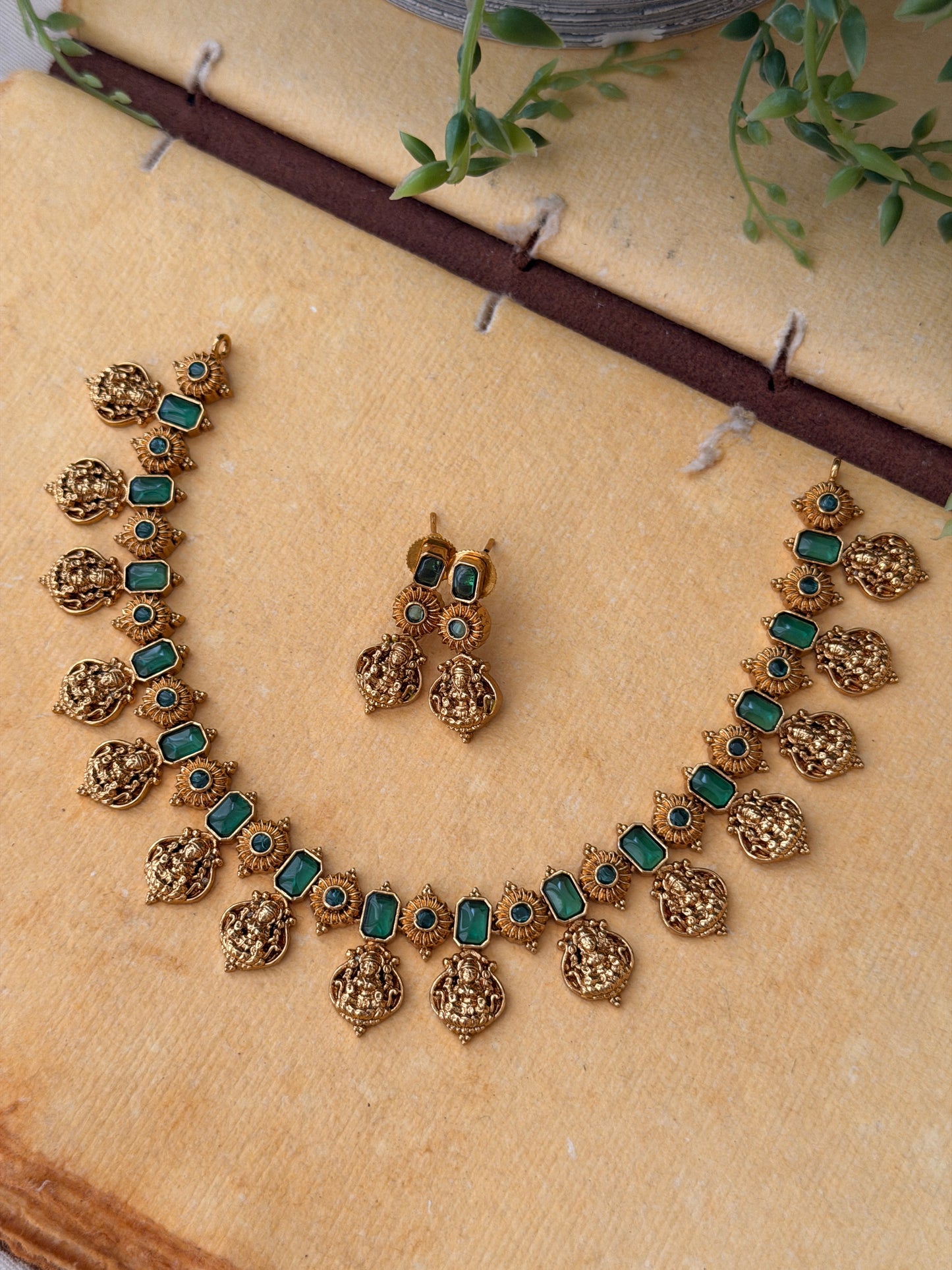 Chandrakala Kemp Necklace