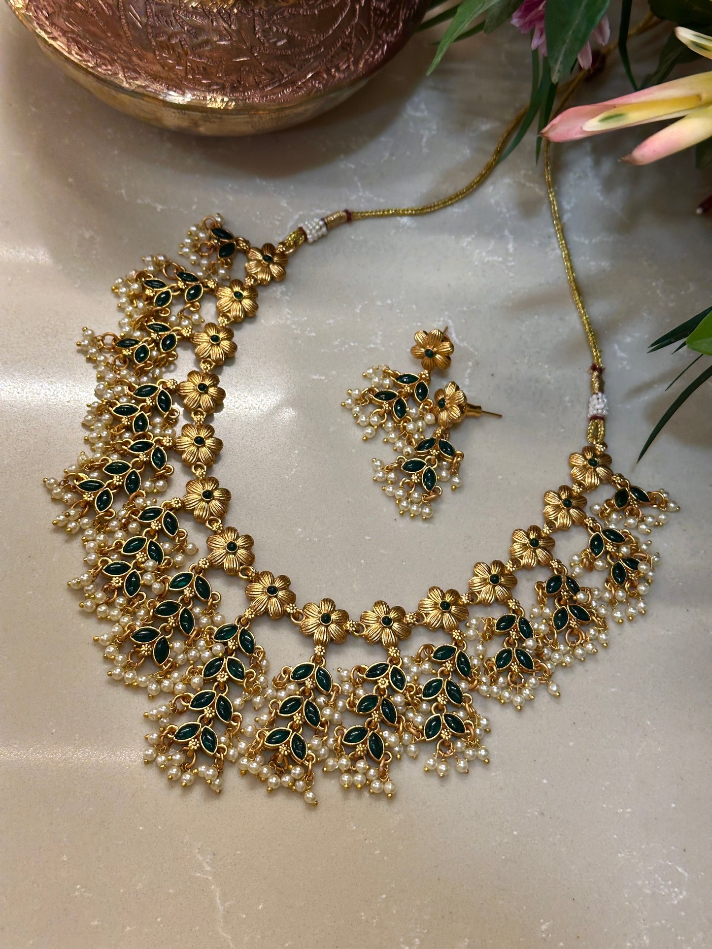 Ambalika Floral Guttapusalu