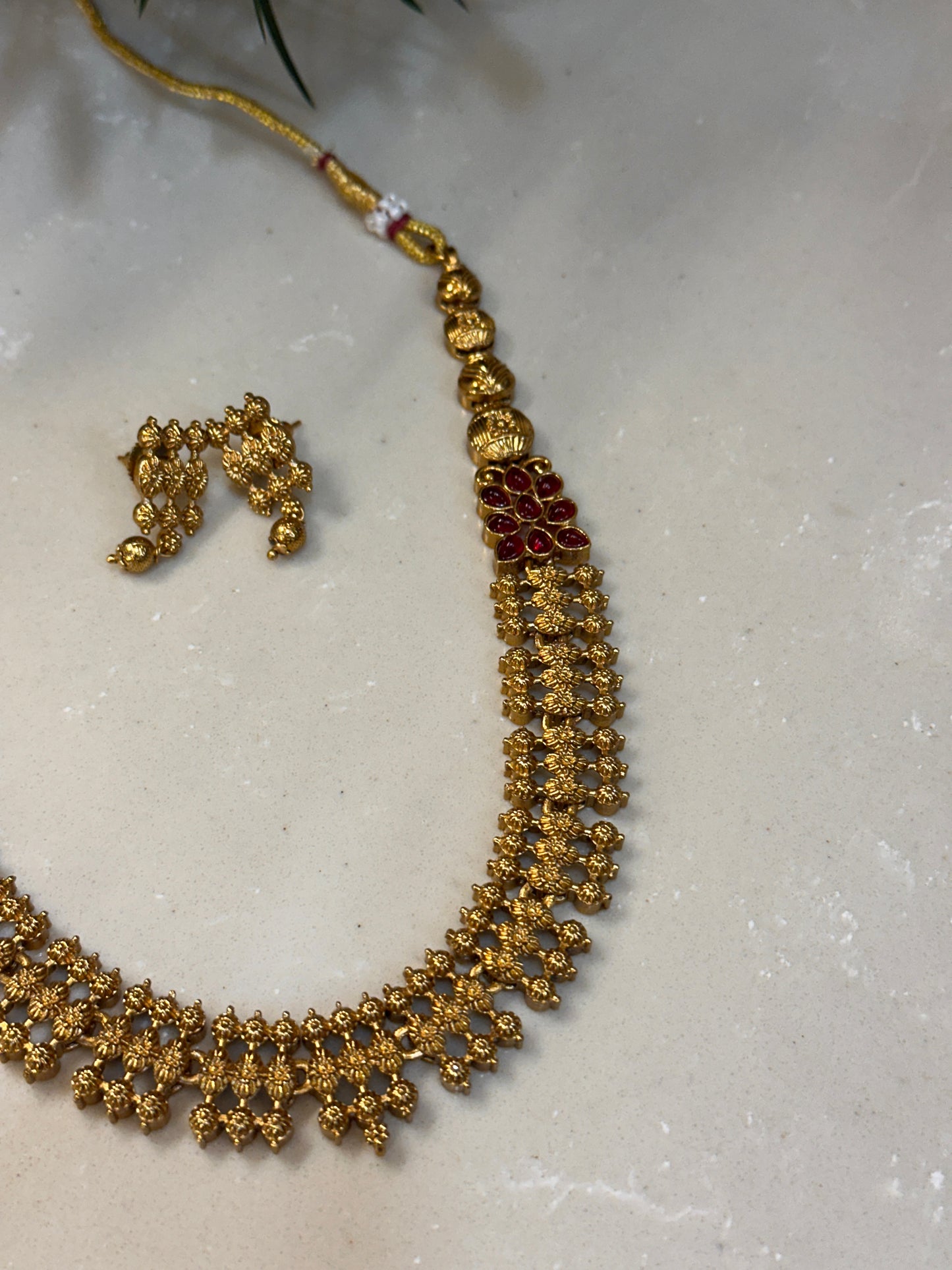 Tanimay Non idol necklace