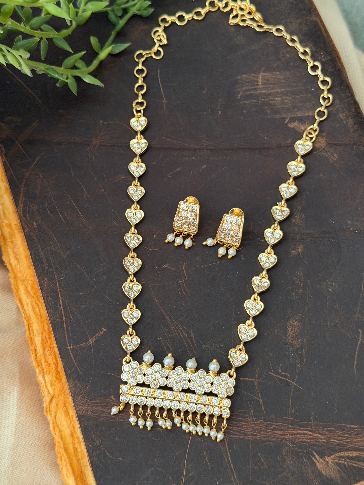 Aabharana Vintage Necklace