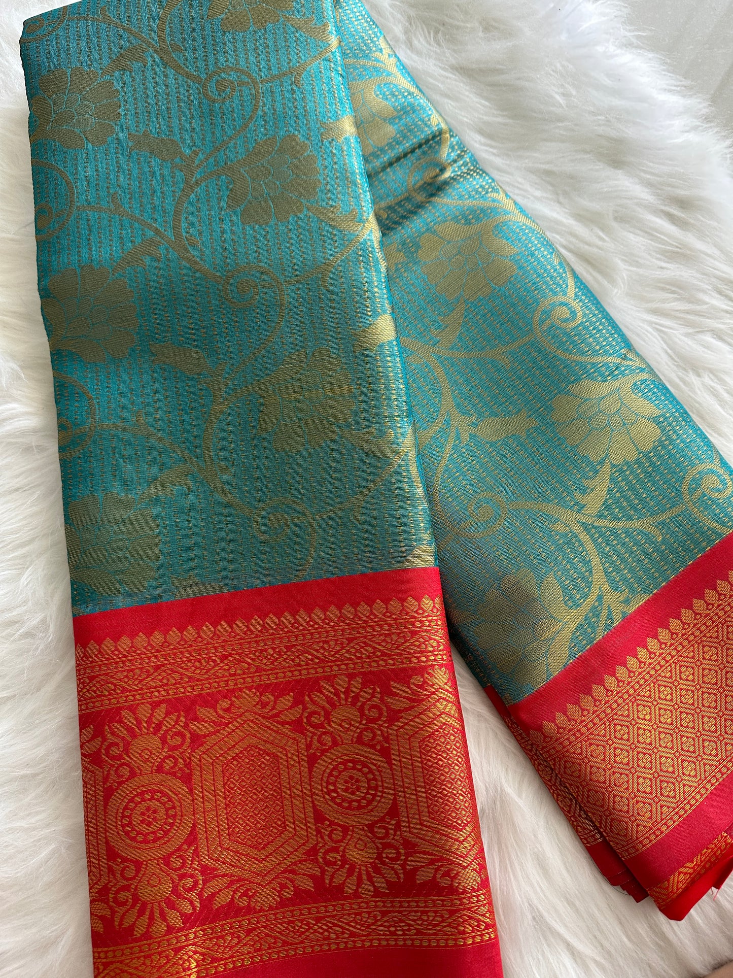 Dual Tone Tissue Silk Saree v1.0