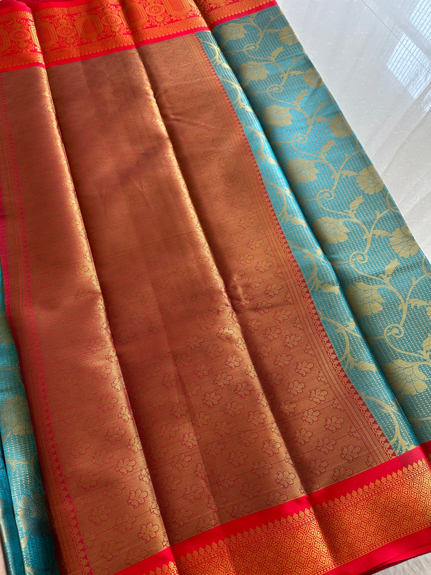 Dual Tone Tissue Silk Saree v1.0
