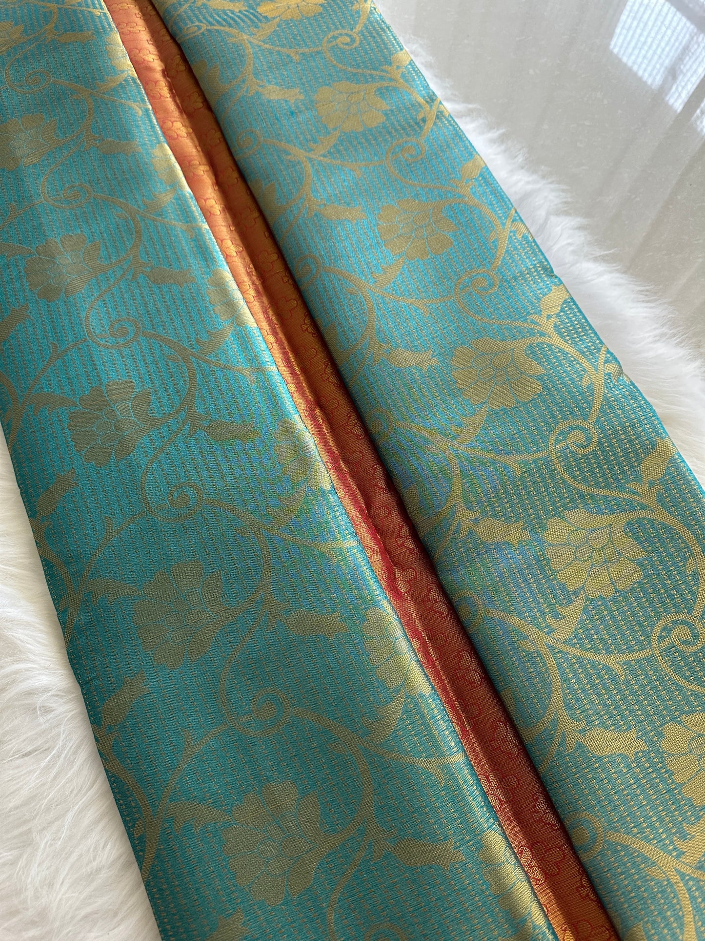 Dual Tone Tissue Silk Saree v1.0