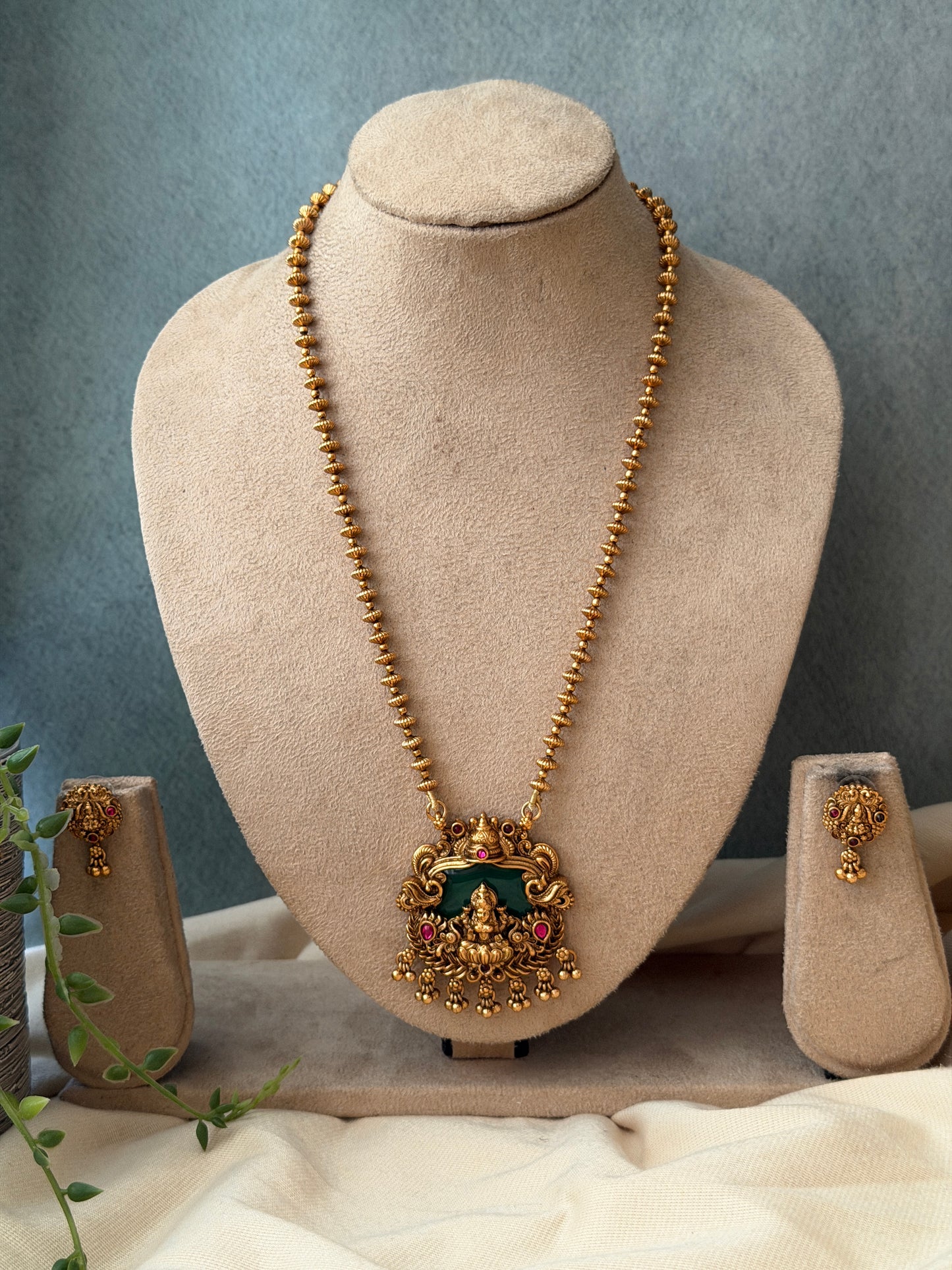 Emerald Enamel Pendant Chains