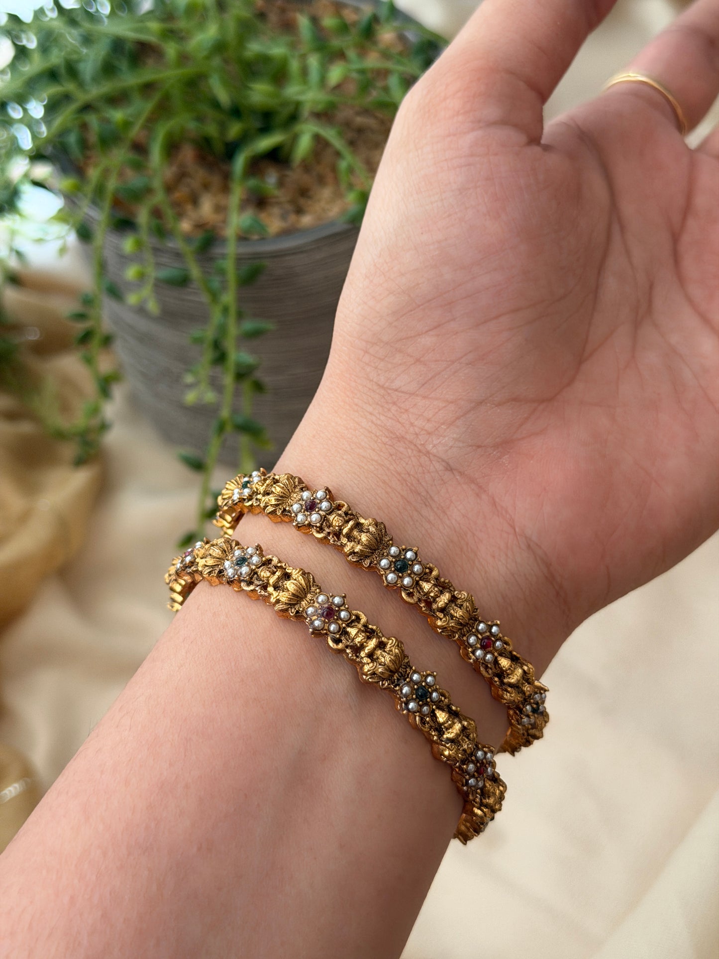 Zorya Flora Bangles (Set of 2)