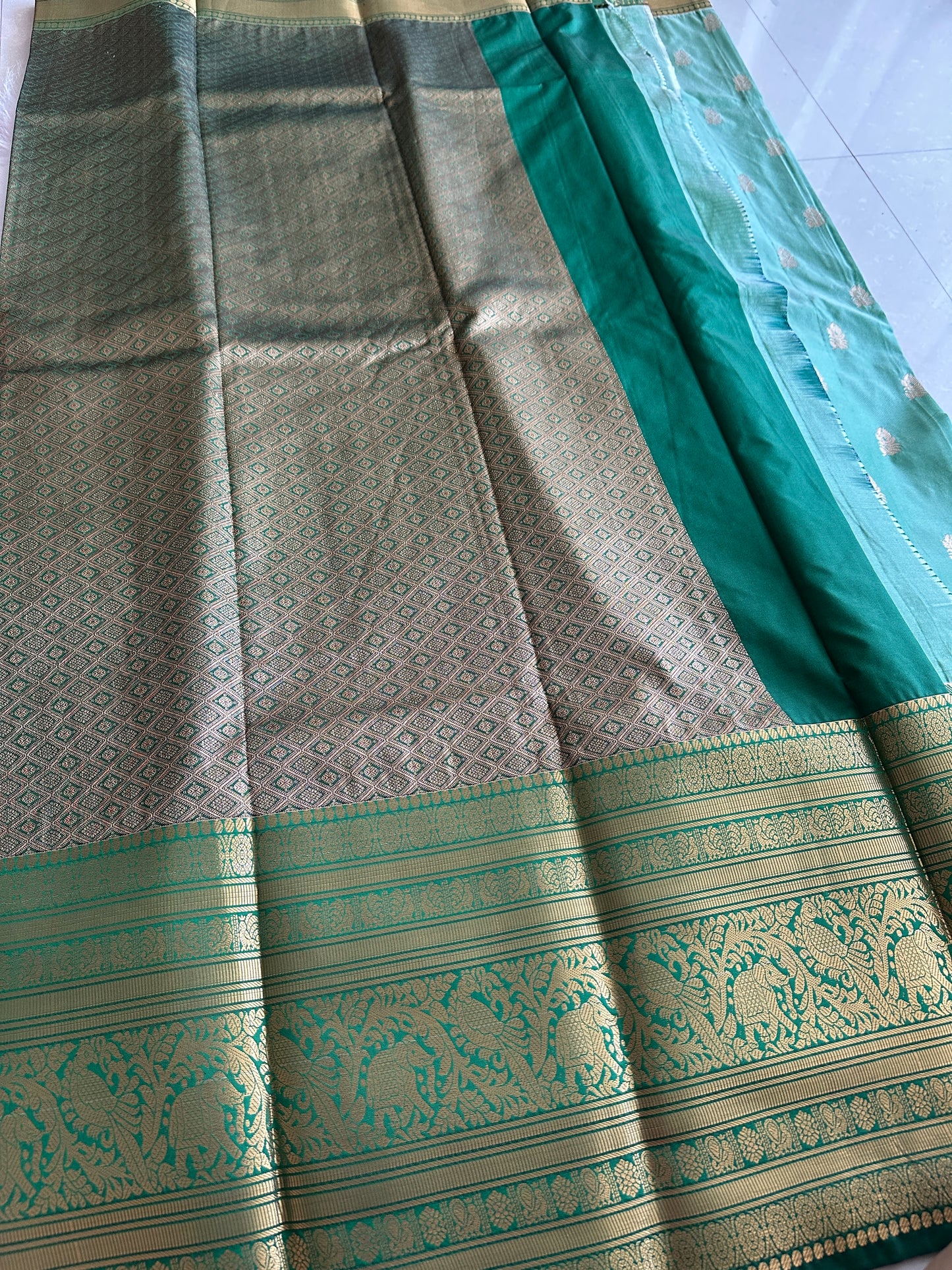 Hansika Pastel Semi Kanchivaram Pattu v1.0