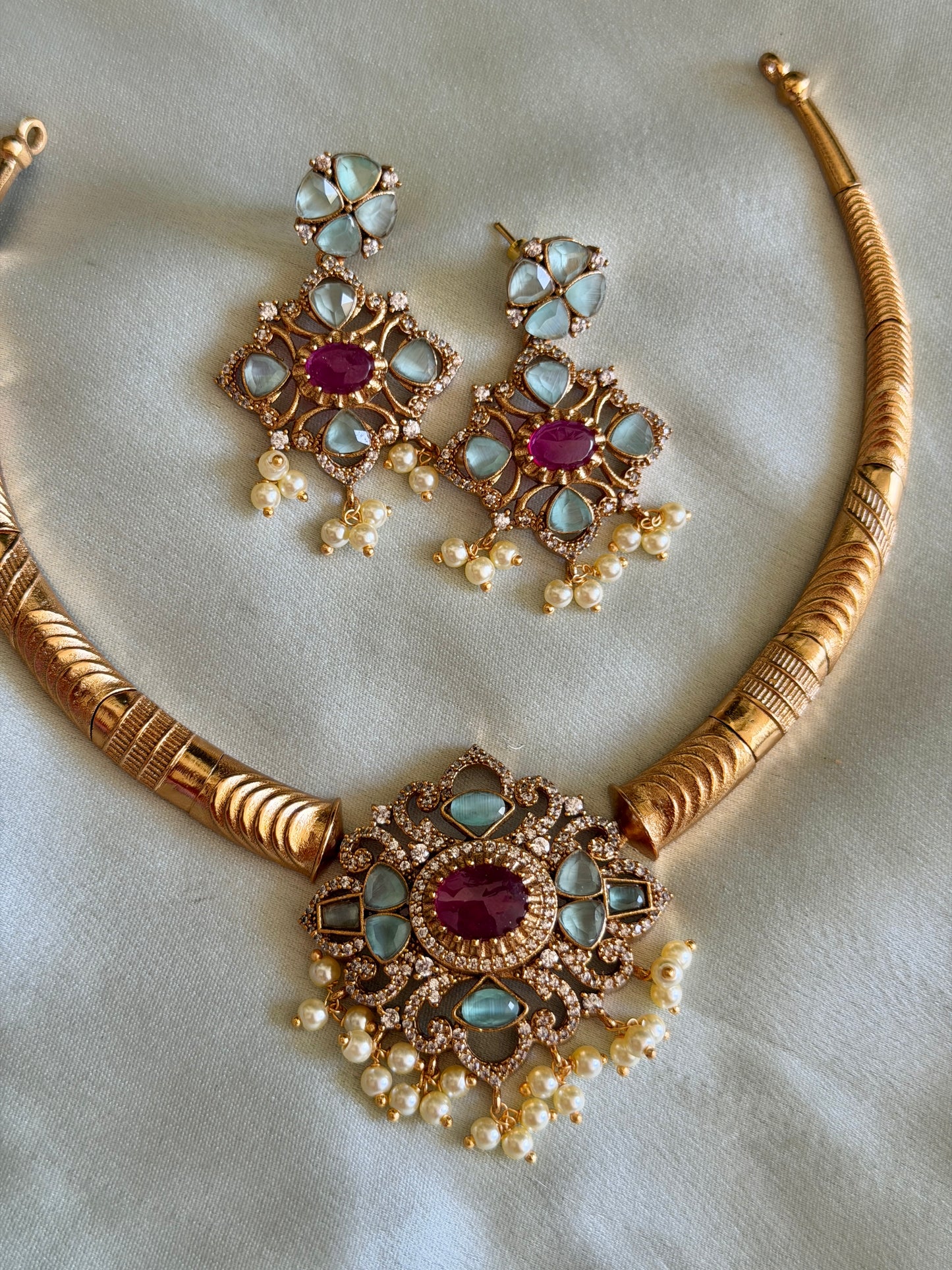 Pastel Blue AD Hasli Choker