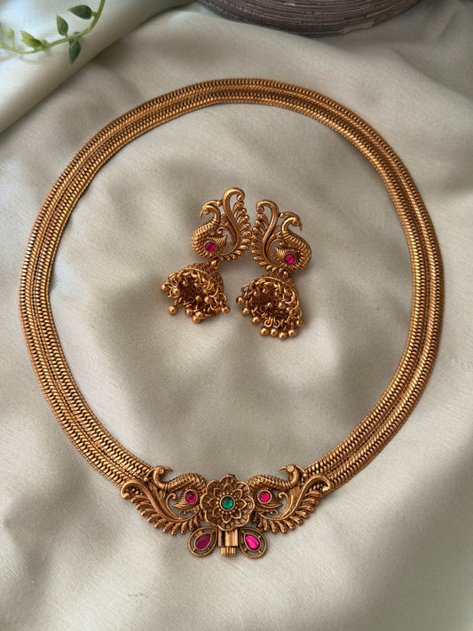 Front Open Sleek Choker