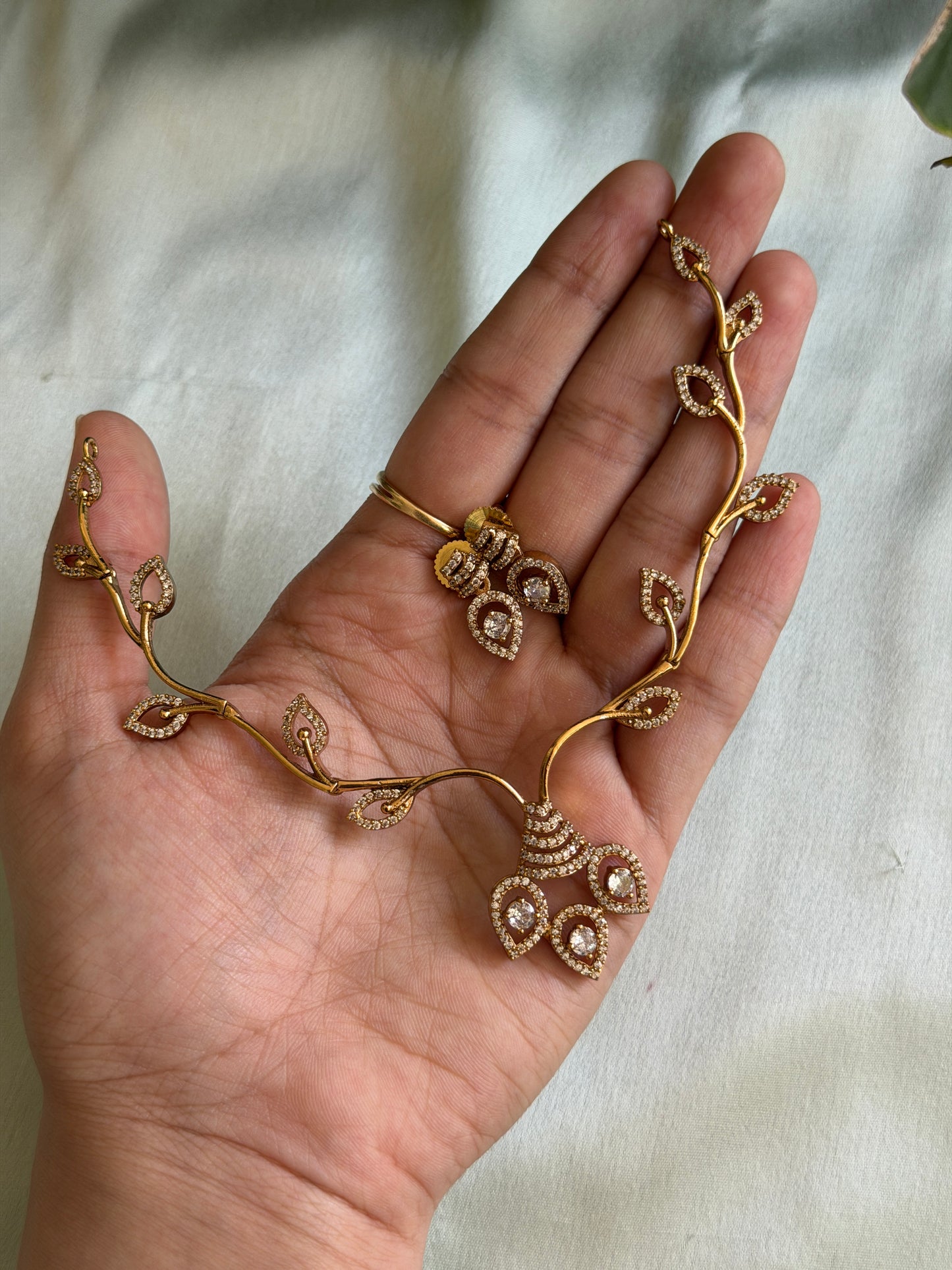 Rate Kid friendly Diamond Necklace