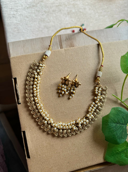 Clustered Pearl Antique Necklace