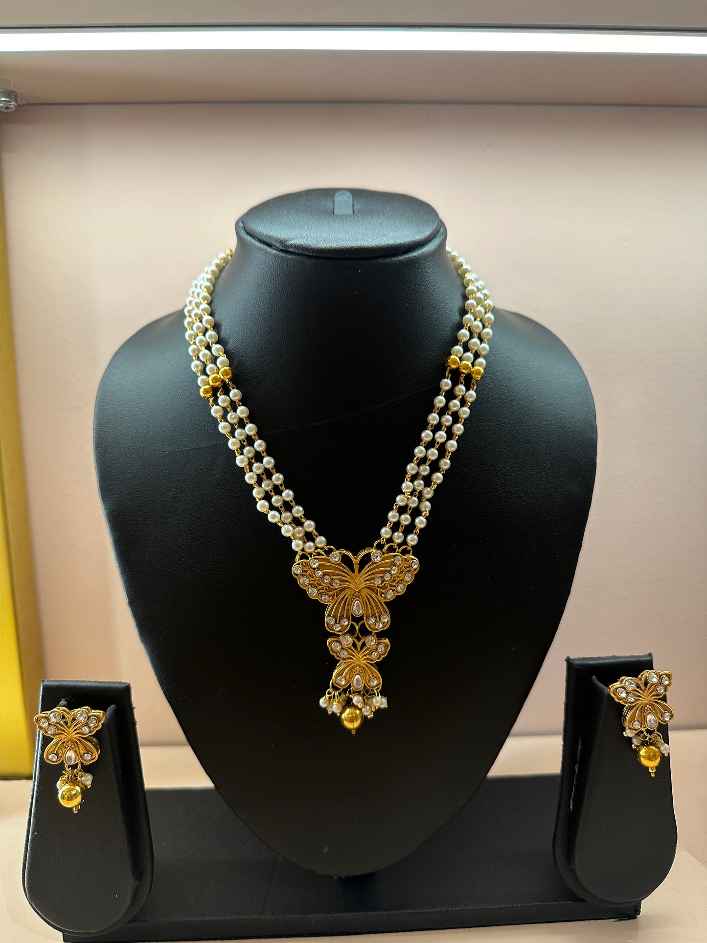 Dual Chitra Pearl Chain