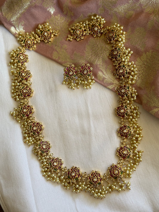 Premium Sarojini Guttapusalu Haaram