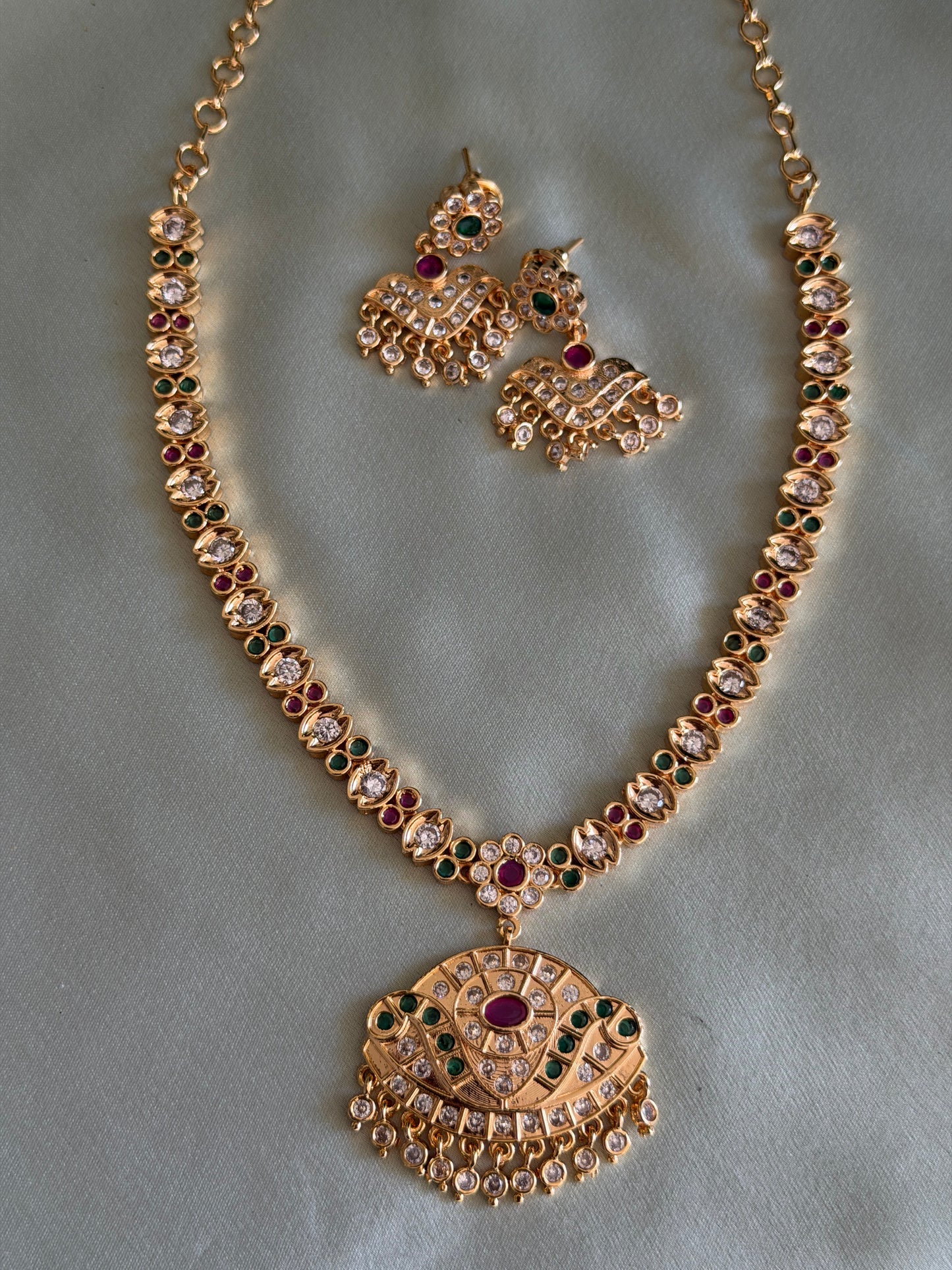 Lavanya Vintage Attigai
