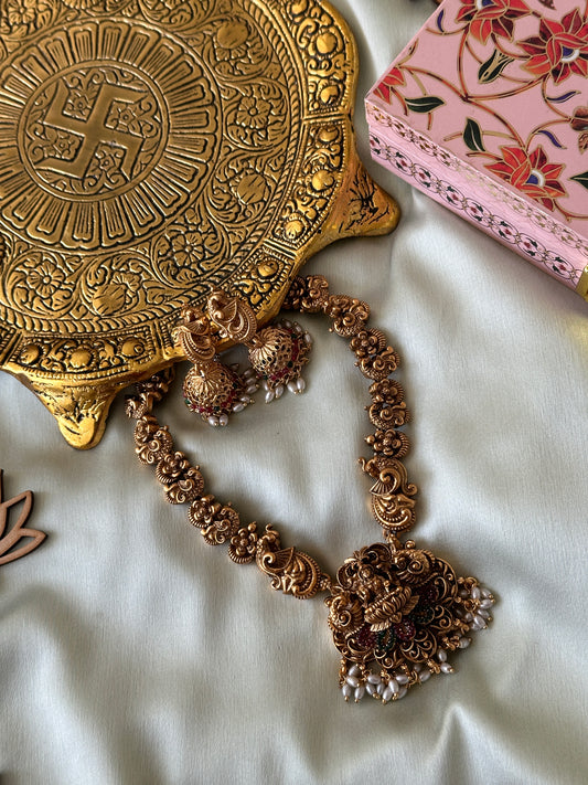 Gomithra Nagas necklace