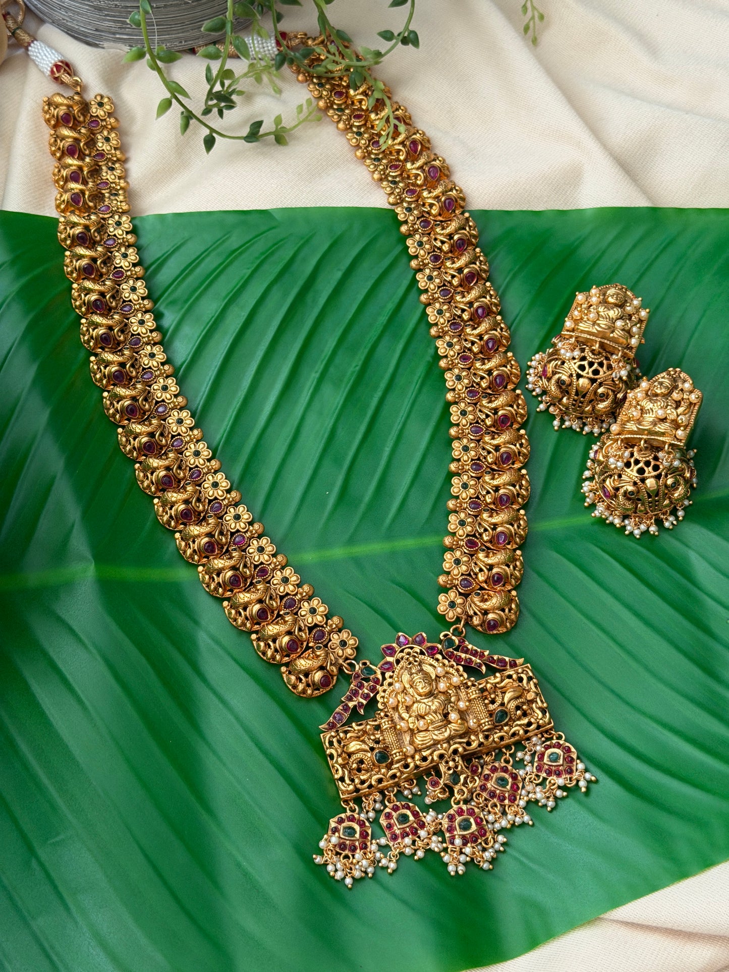 Aniladevi Premium Haaram