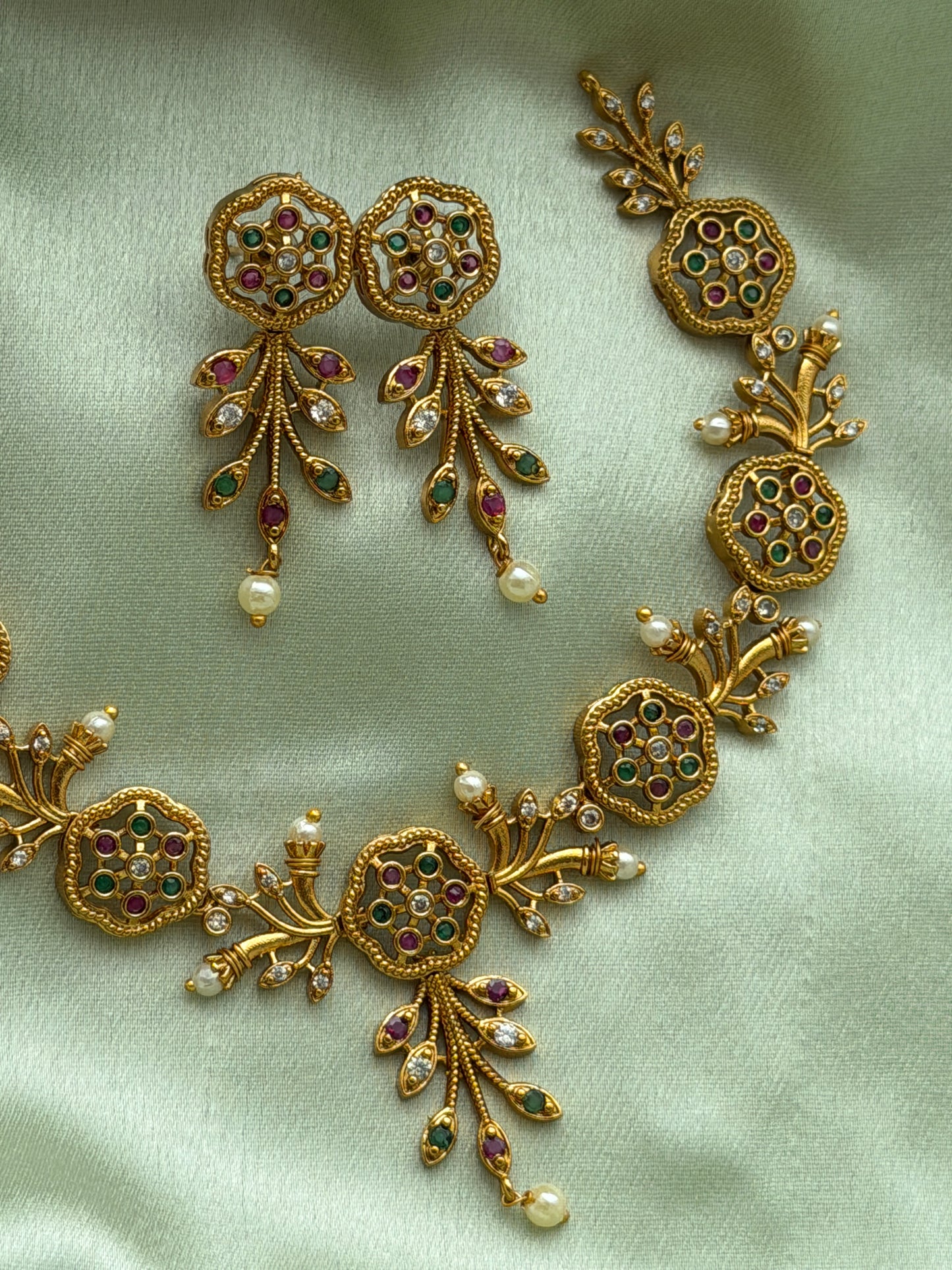 Neera Vine Necklace
